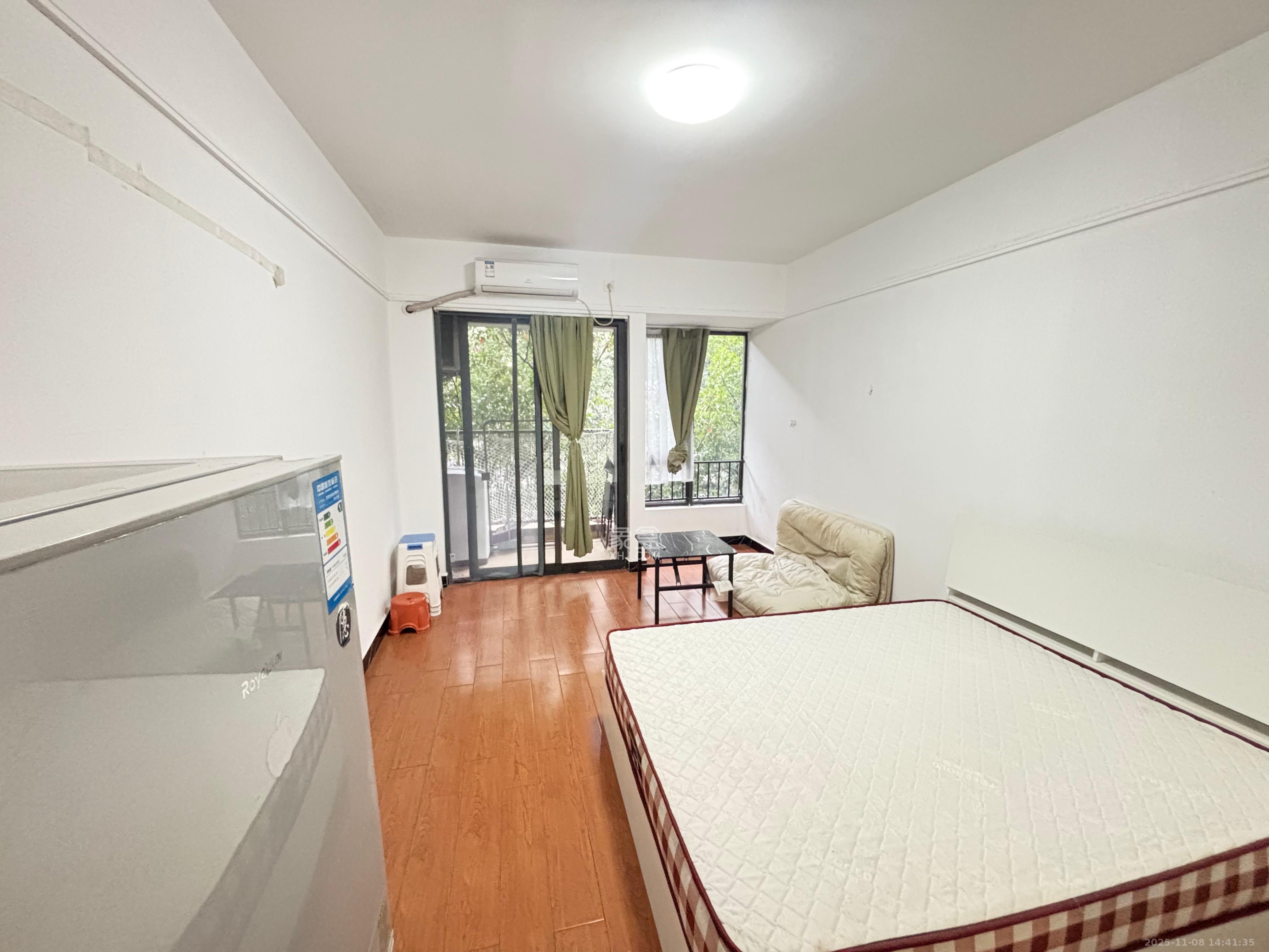 万科金色家园  1室0厅0卫    1200.0元/月