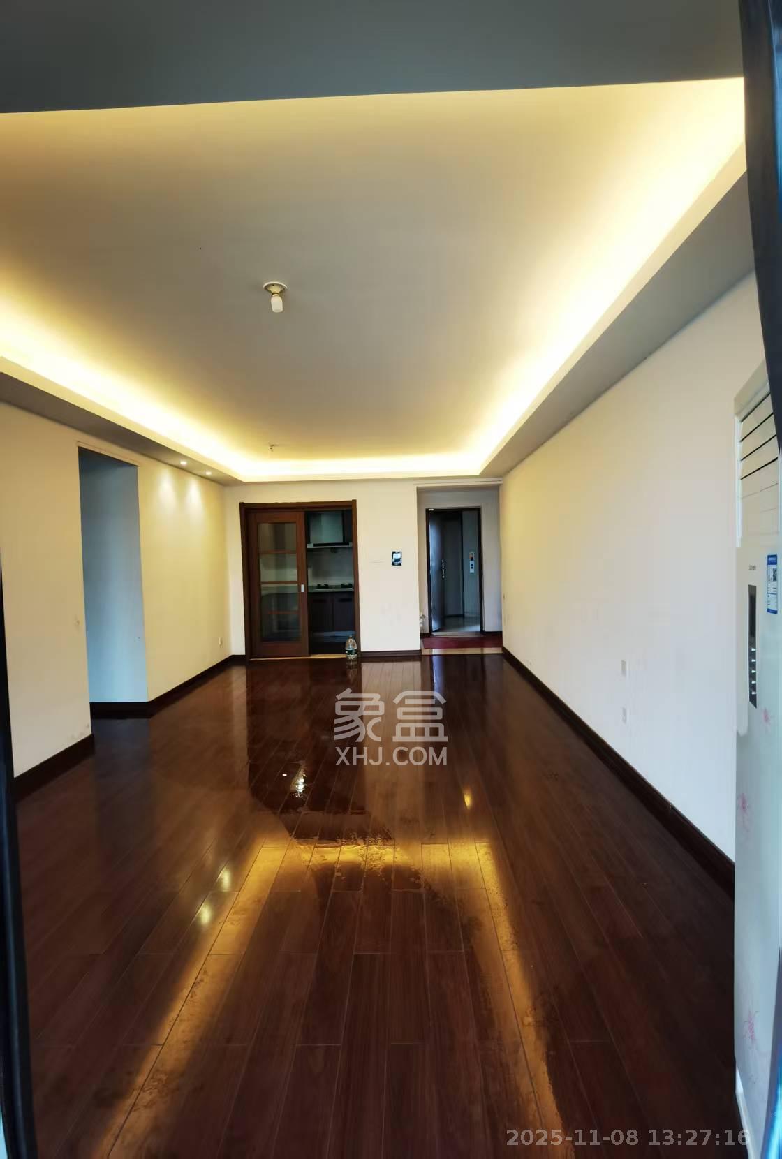 万科白鹭郡  4室2厅2卫    3500.0元/月室内图