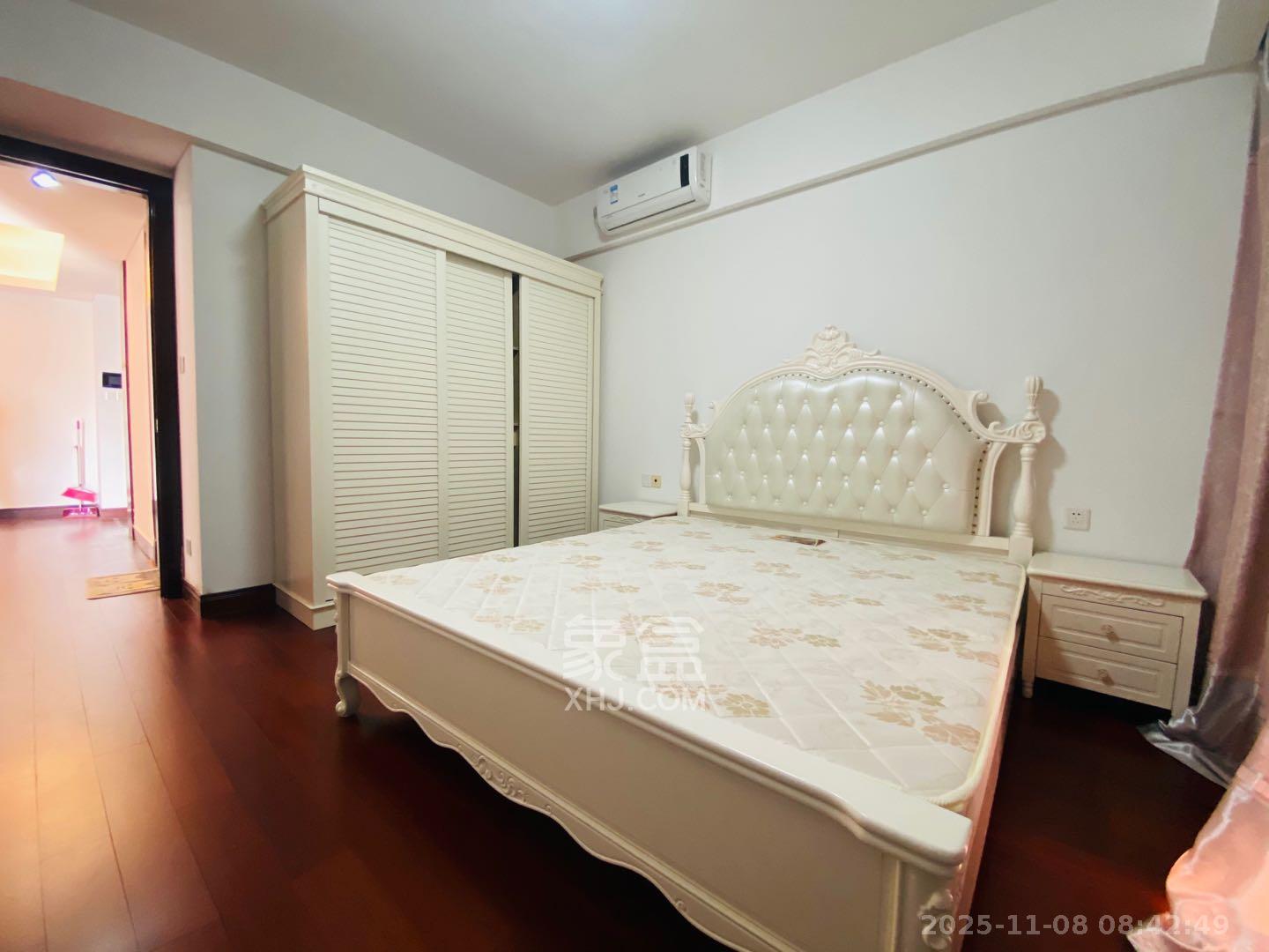 复地崑玉国际一期 1室2厅1卫 3500.0元/月 复地崑玉国际一期 1室2厅1卫 3500.0元/月室内图