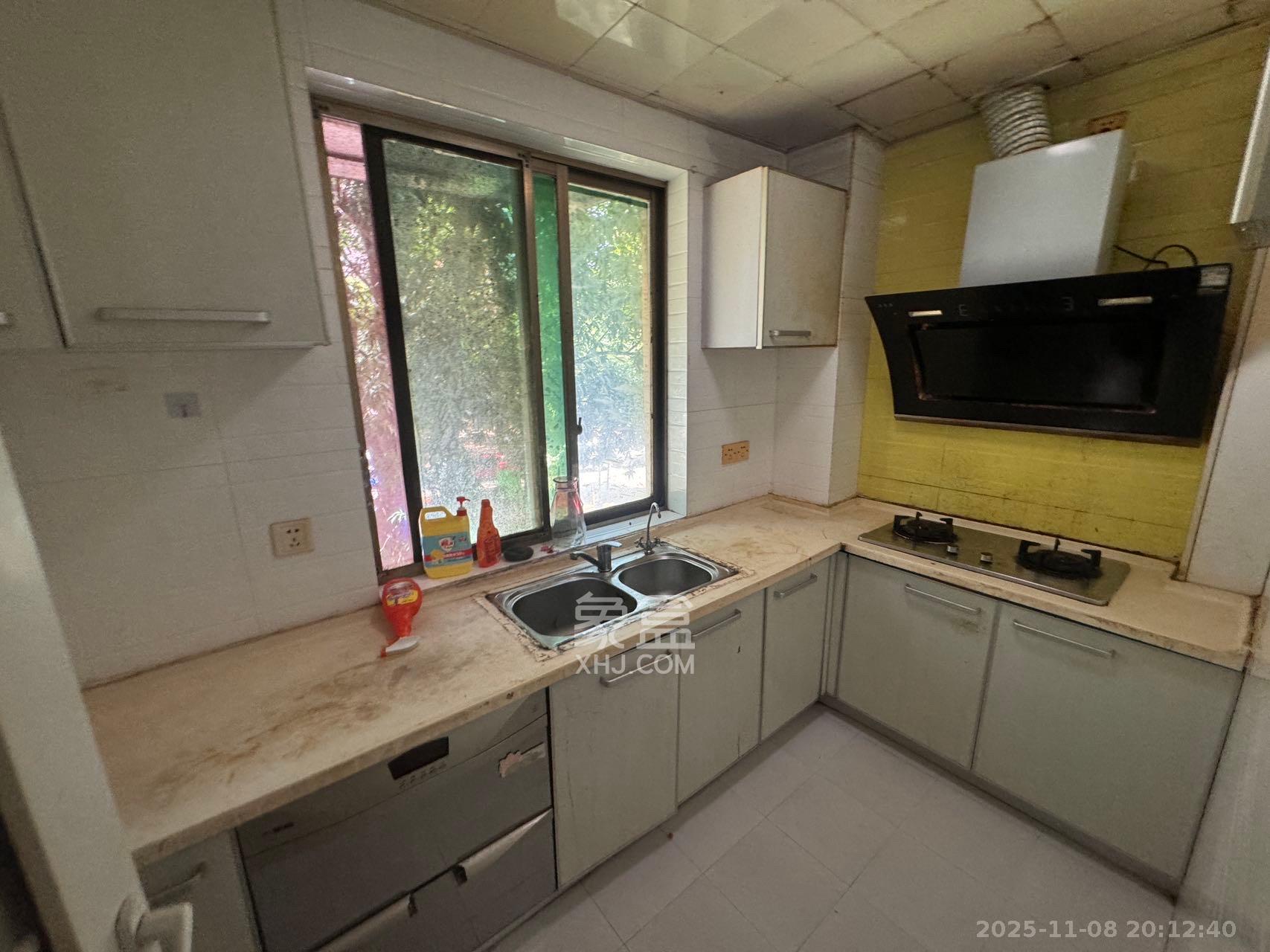 景香苑  3室2厅2卫    2200.0元/月室内图