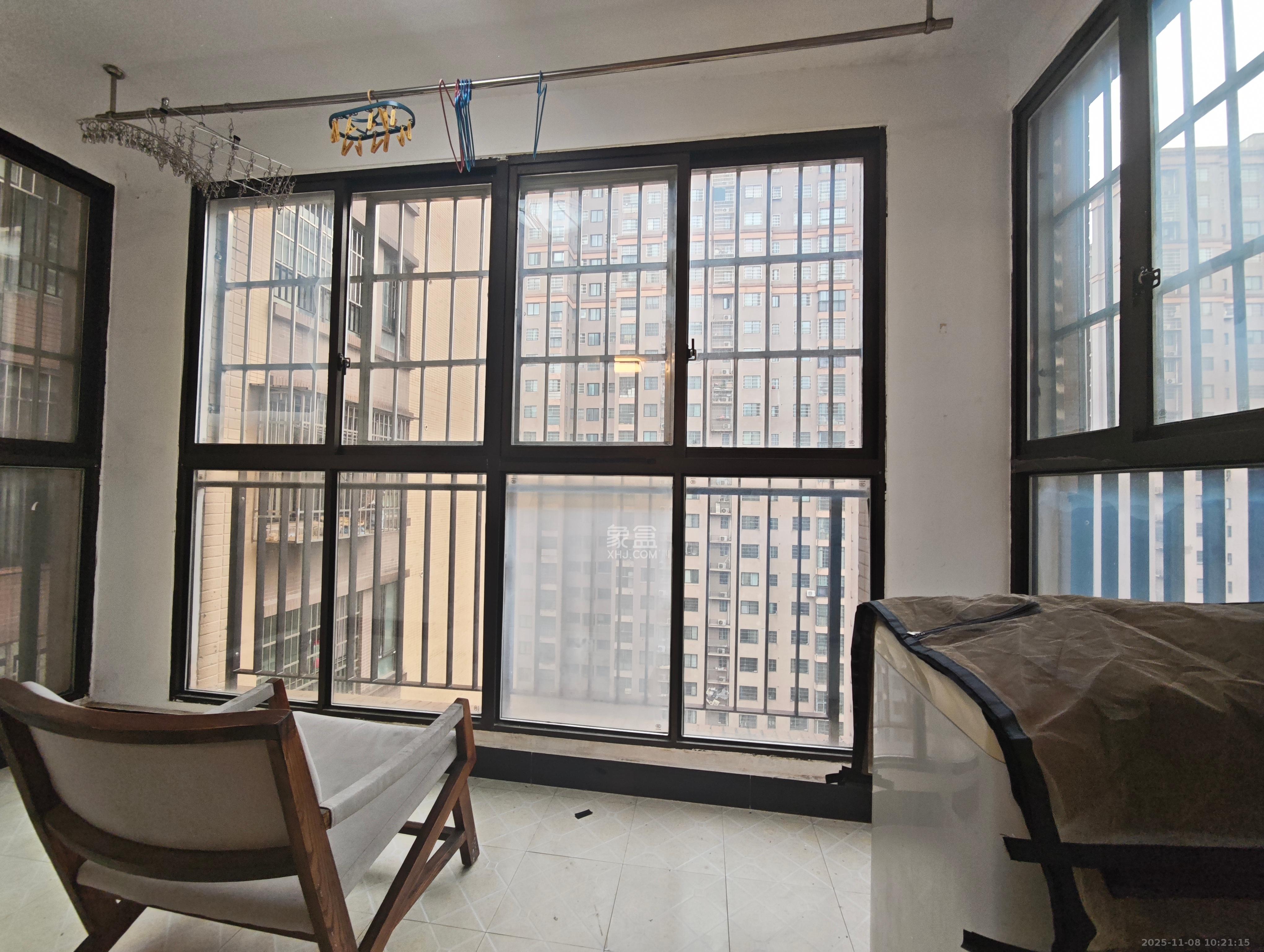 华润凤凰城三期 3室2厅1卫 2000.0元/月 华润凤凰城三期 3室2厅1卫 2000.0元/月室内图