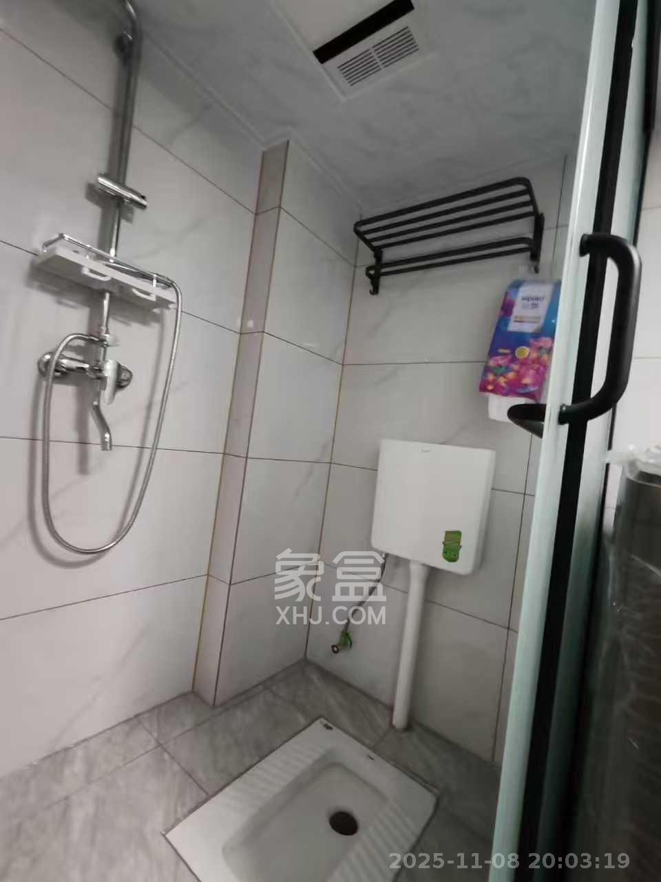 新城悦隽公园  2室1厅1卫    1700.0元/月室内图