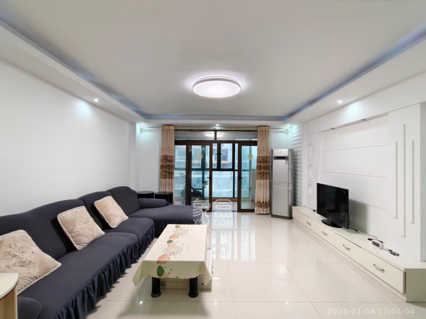 浏阳河畔家园  3室2厅2卫    2600.0元/月