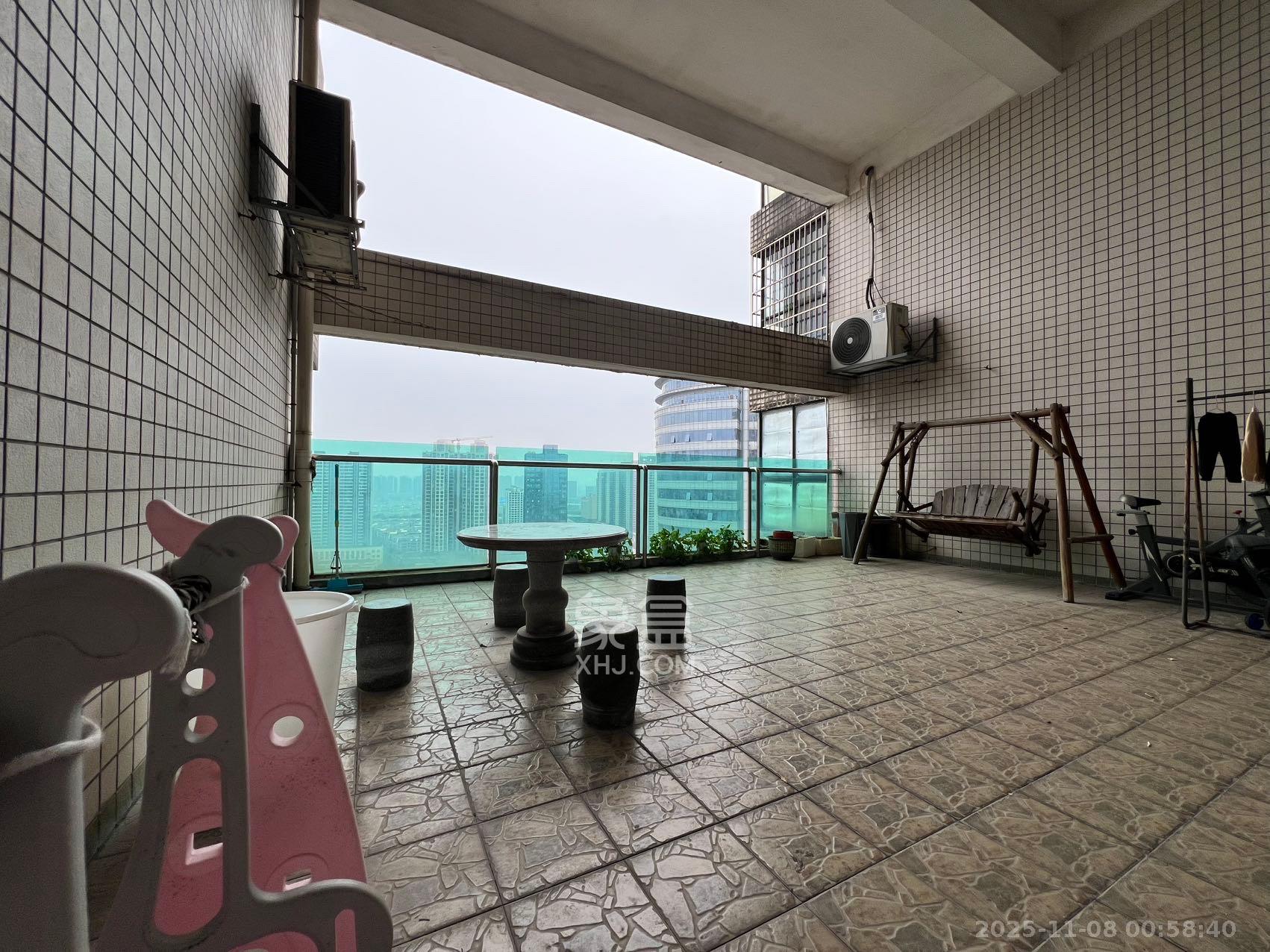 上东印象  3室1厅2卫    3500.0元/月室内图