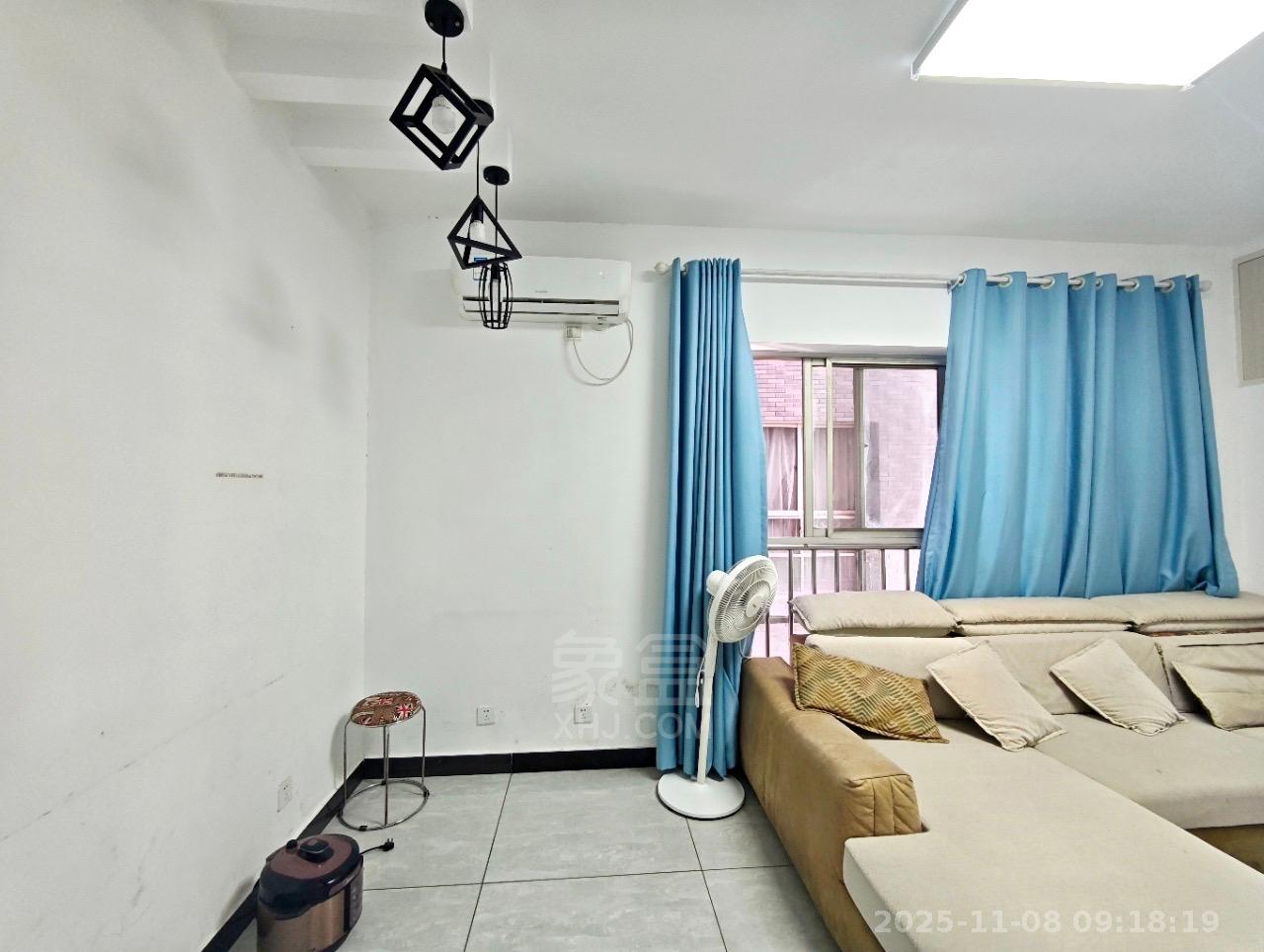 金色地标  1室1厅1卫    1050.0元/月室内图