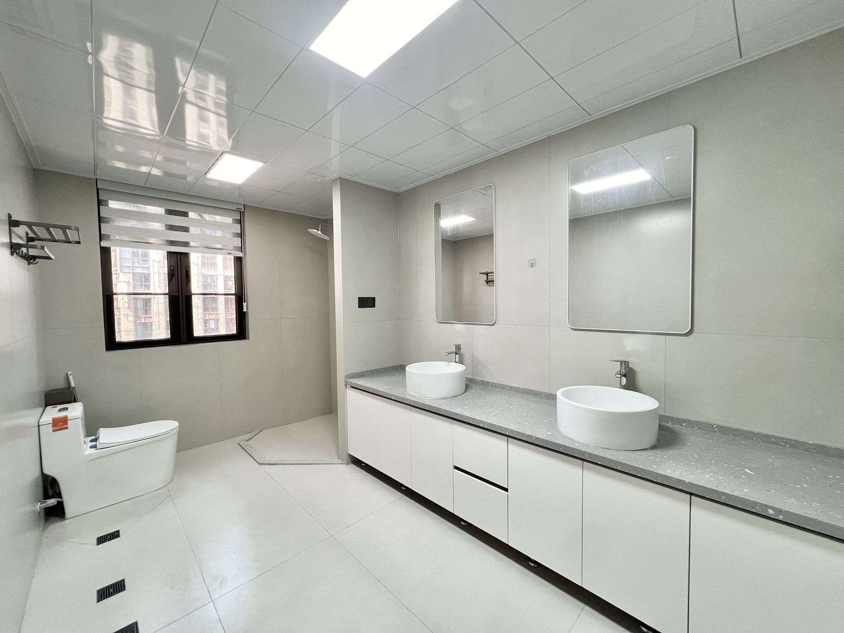 海航豪庭北苑  5室2厅2卫    8800.0元/月室内图