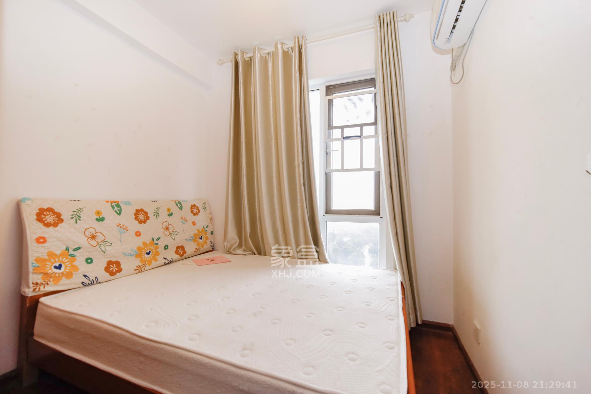 蓝光幸福满庭  3室2厅1卫    67.5万卧室