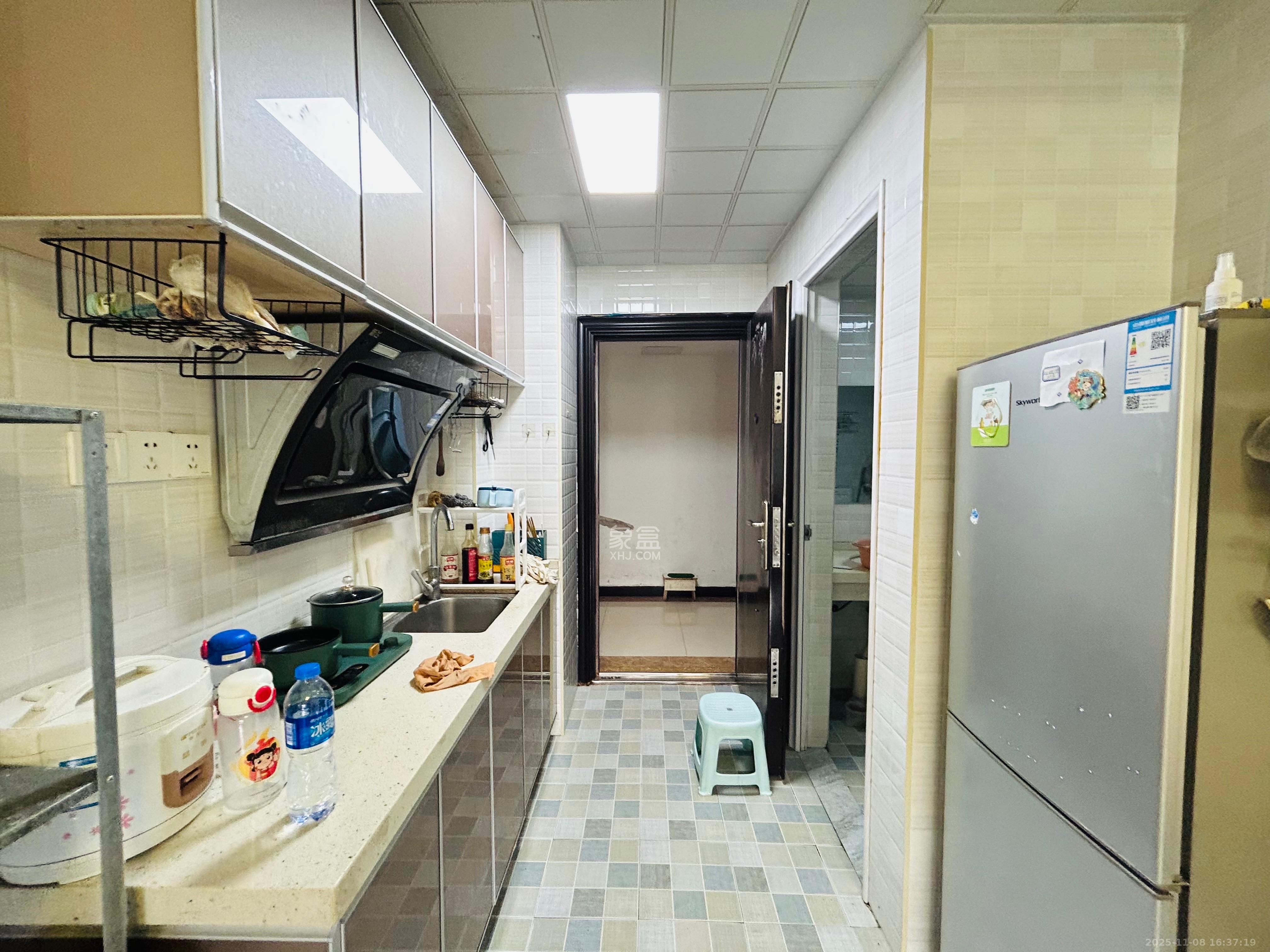 梅溪国际公寓（步步高新天地）  1室1厅1卫    1400.0元/月室内图