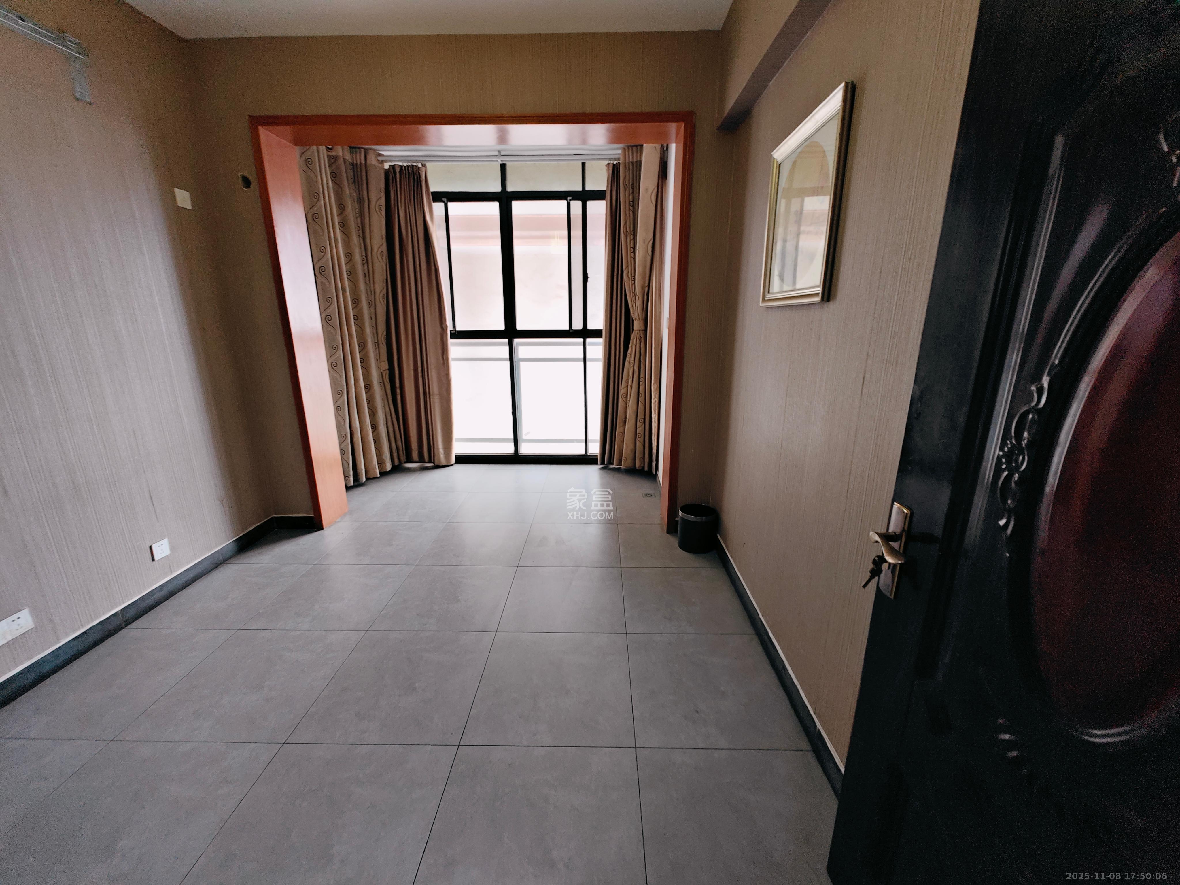 恒盛世家 5室2厅2卫 4000.0元/月 恒盛世家 5室2厅2卫 4000.0元/月室内图