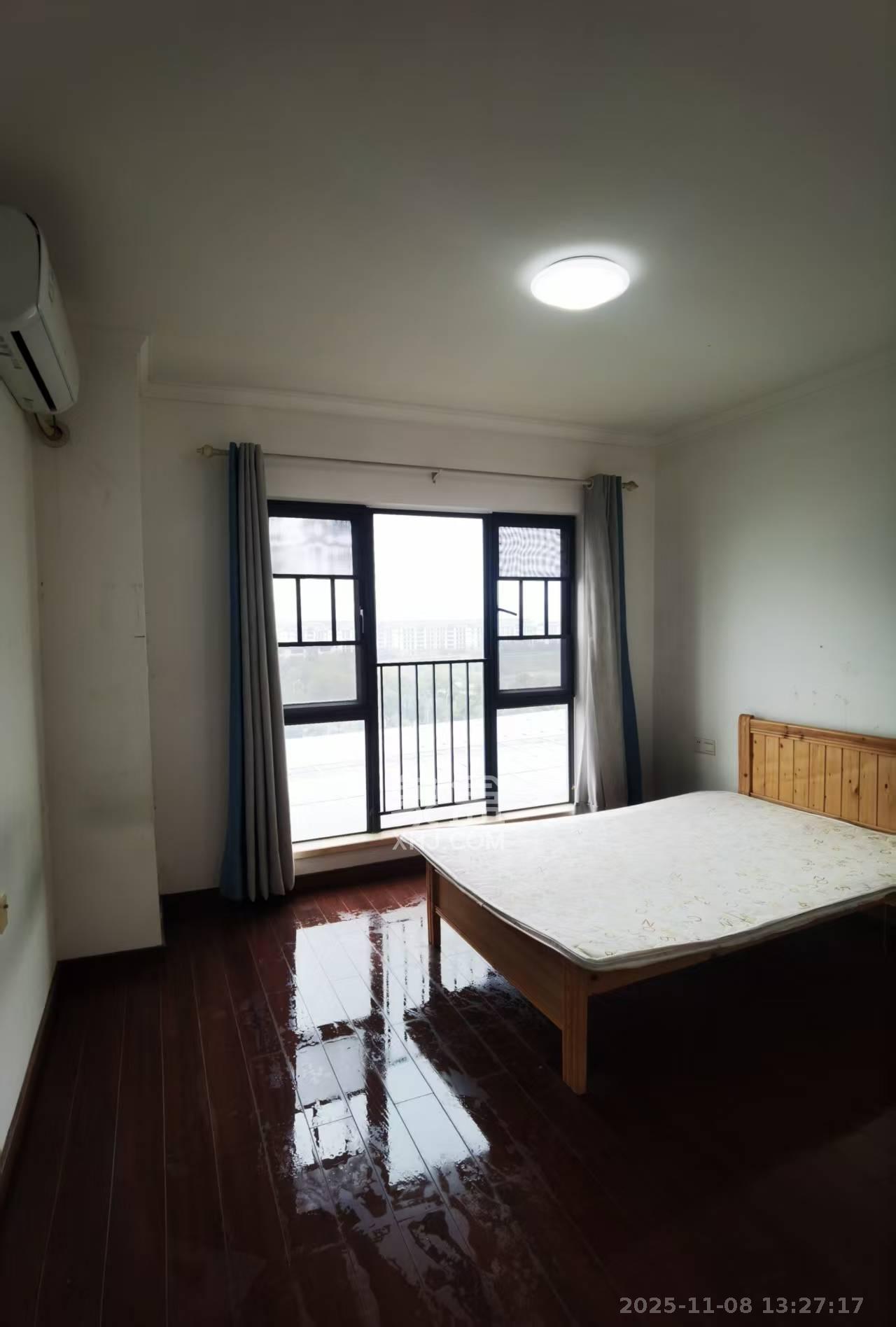 万科白鹭郡  4室2厅2卫    3500.0元/月室内图