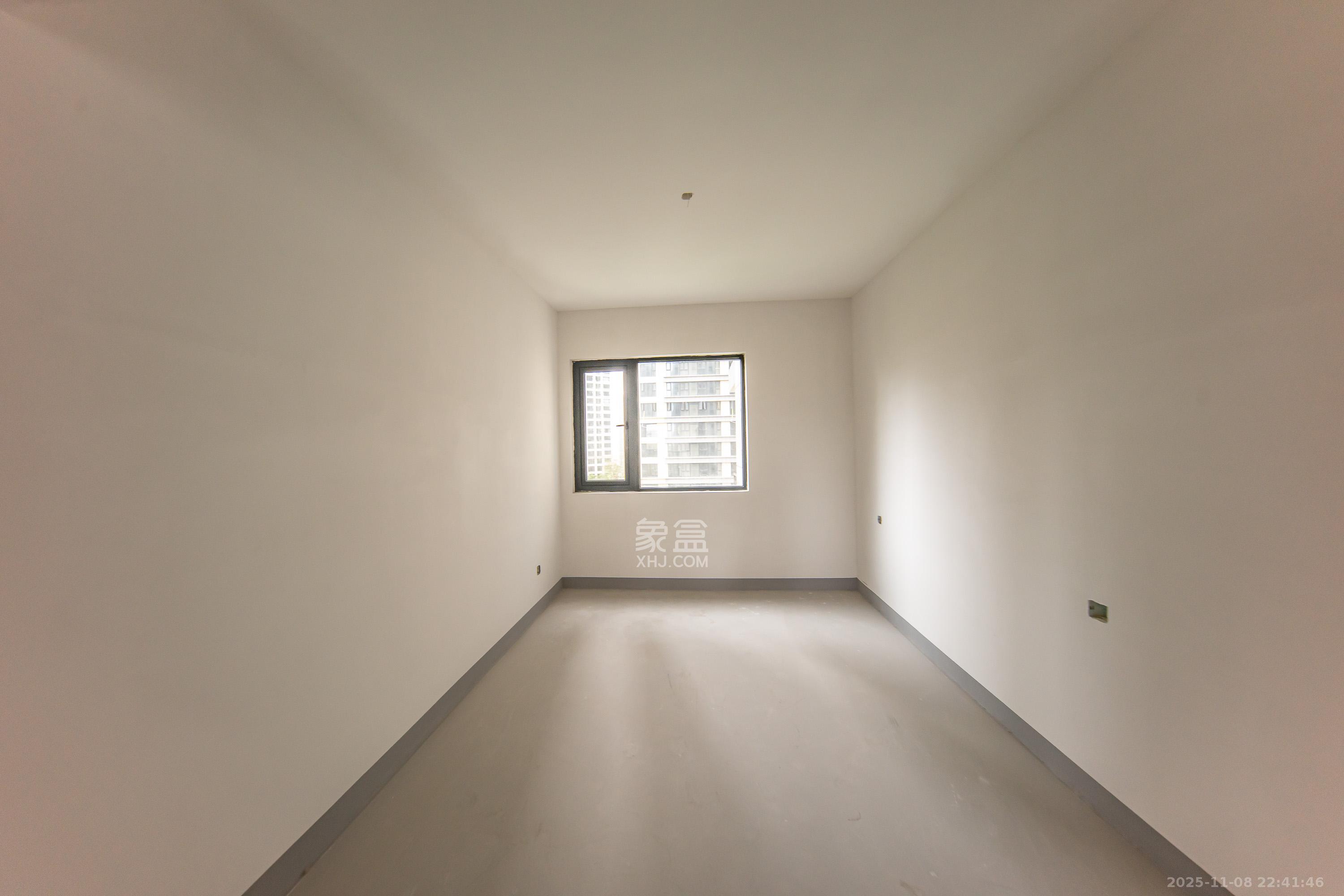 建投象山国际  4室2厅2卫    195.0万卧室