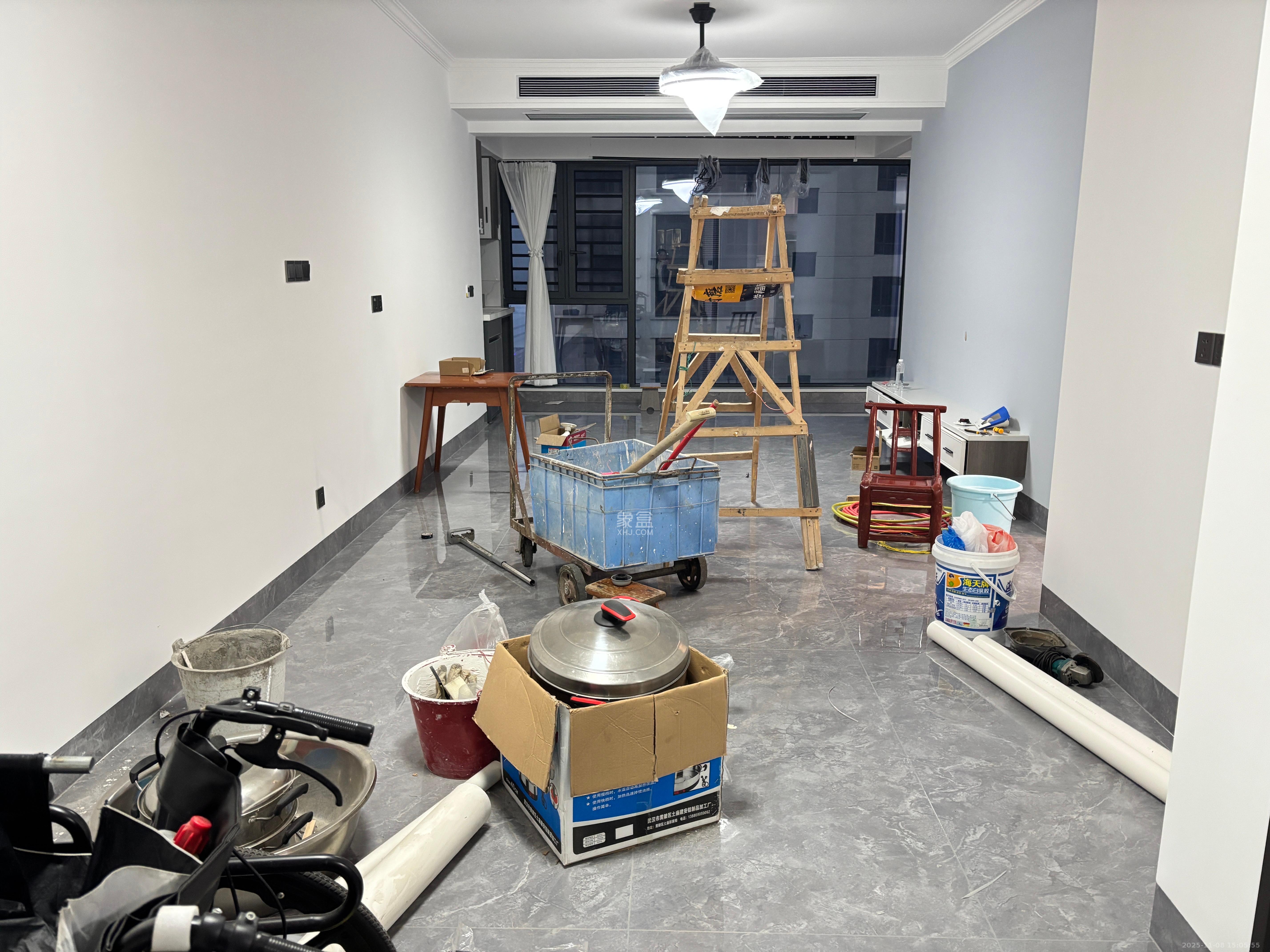 长龙湾  3室2厅1卫    2400.0元/月室内图