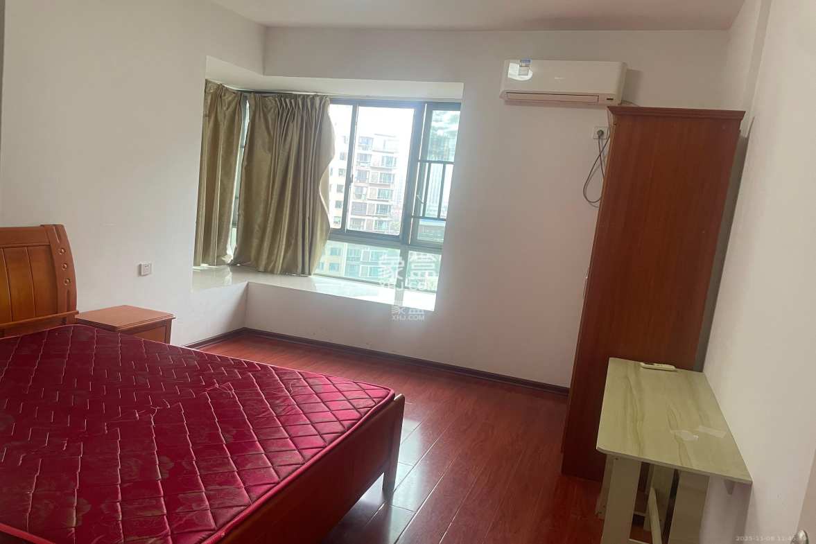 新城新世界一二三期 1室2厅1卫 2300.0元/月 新城新世界一二三期 1室2厅1卫 2300.0元/月室内图