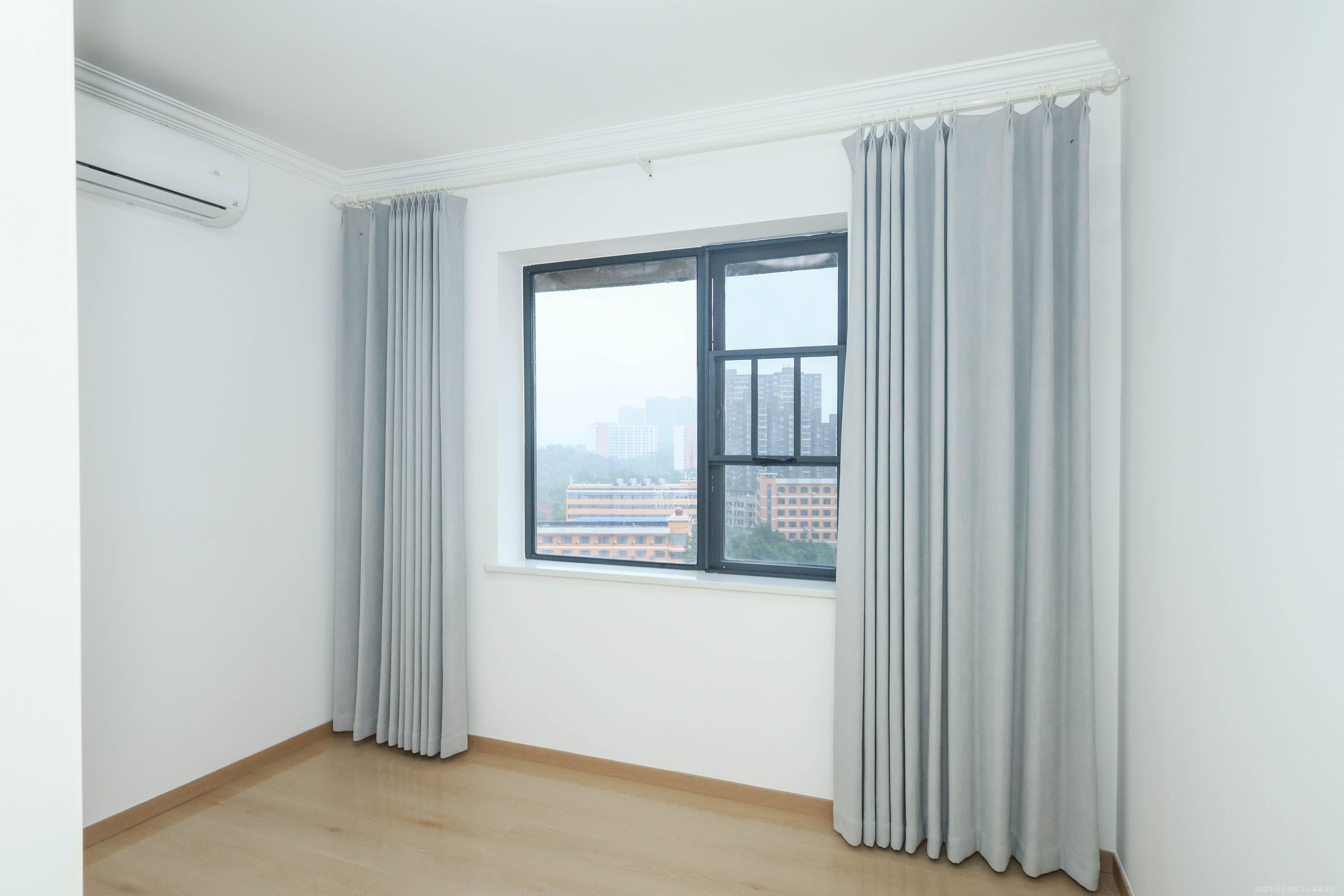 骑龙大街(骑龙苑) 3室2厅2卫 95.8万 骑龙大街(骑龙苑) 3室2厅2卫 95.8万卧室