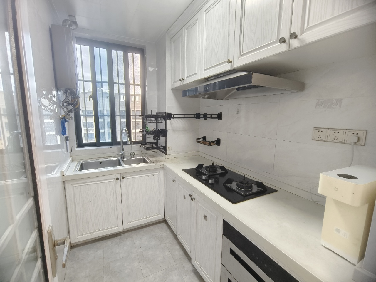 海岸银座花园  2室2厅1卫    2500.0元/月室内图