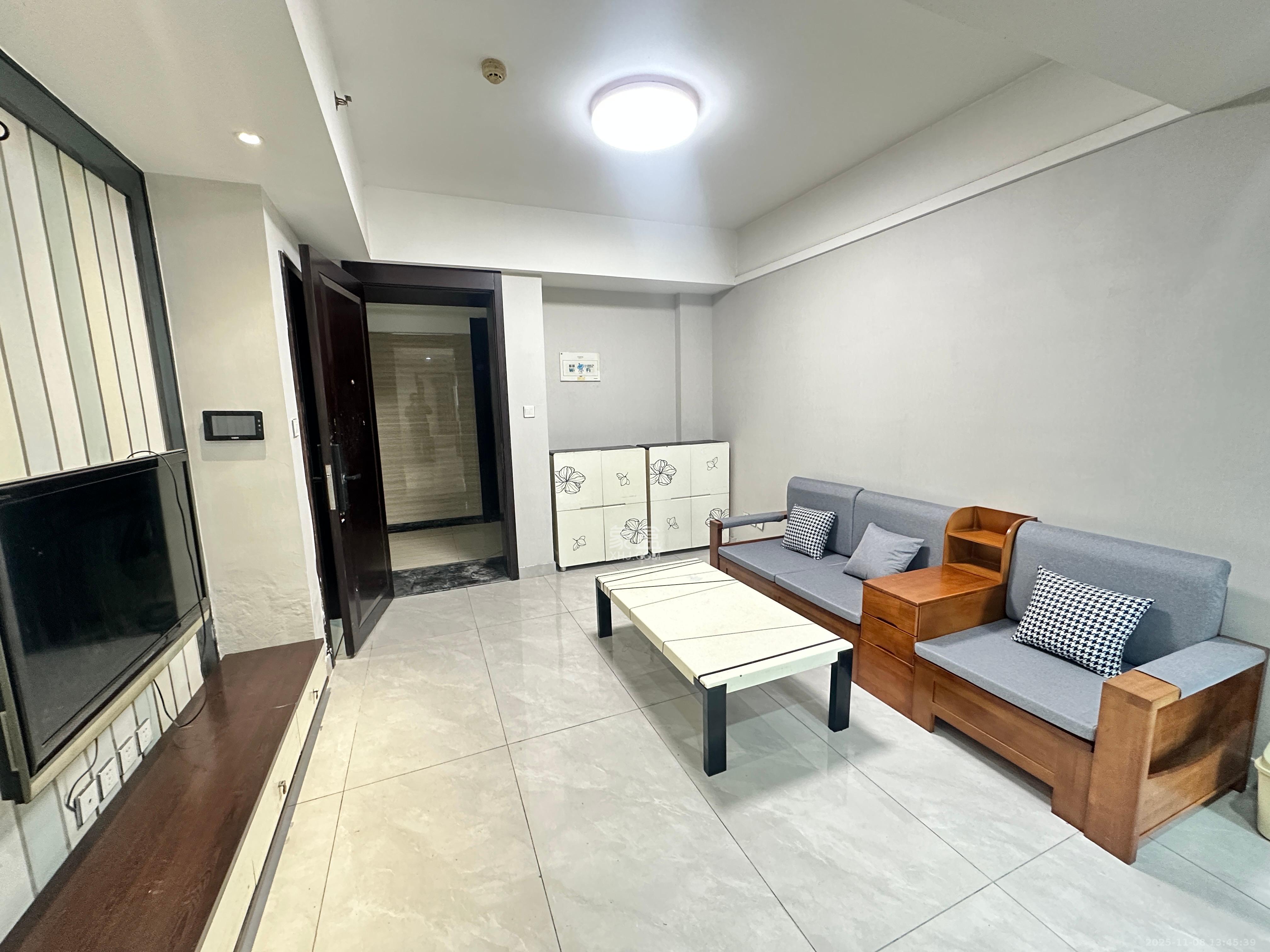 德思勤城市广场(宝格丽公寓) 1室1厅1卫 2200.0元/月 德思勤城市广场(宝格丽公寓) 1室1厅1卫 2200.0元/月室内图