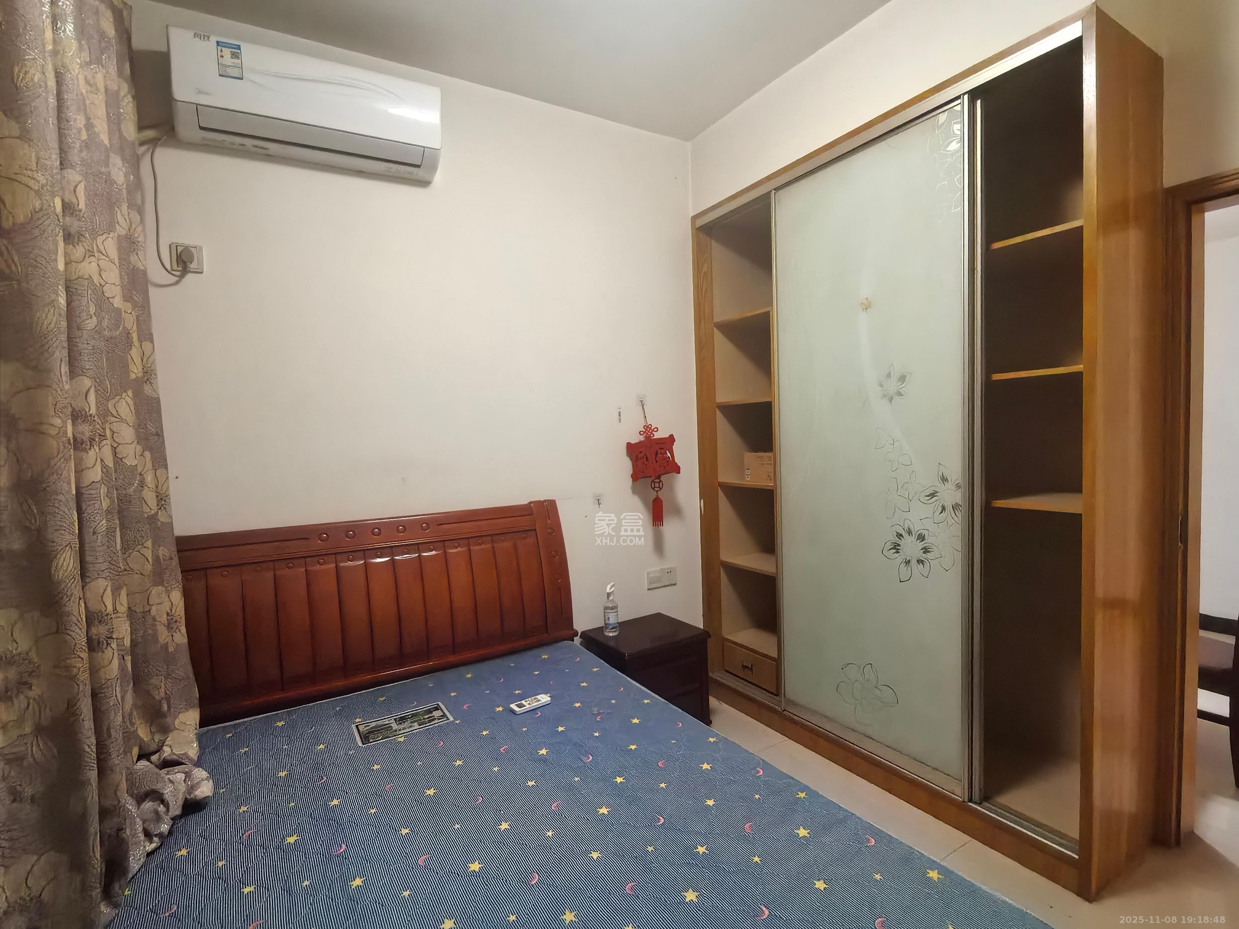 中房F联邦  2室2厅1卫    1800.0元/月室内图