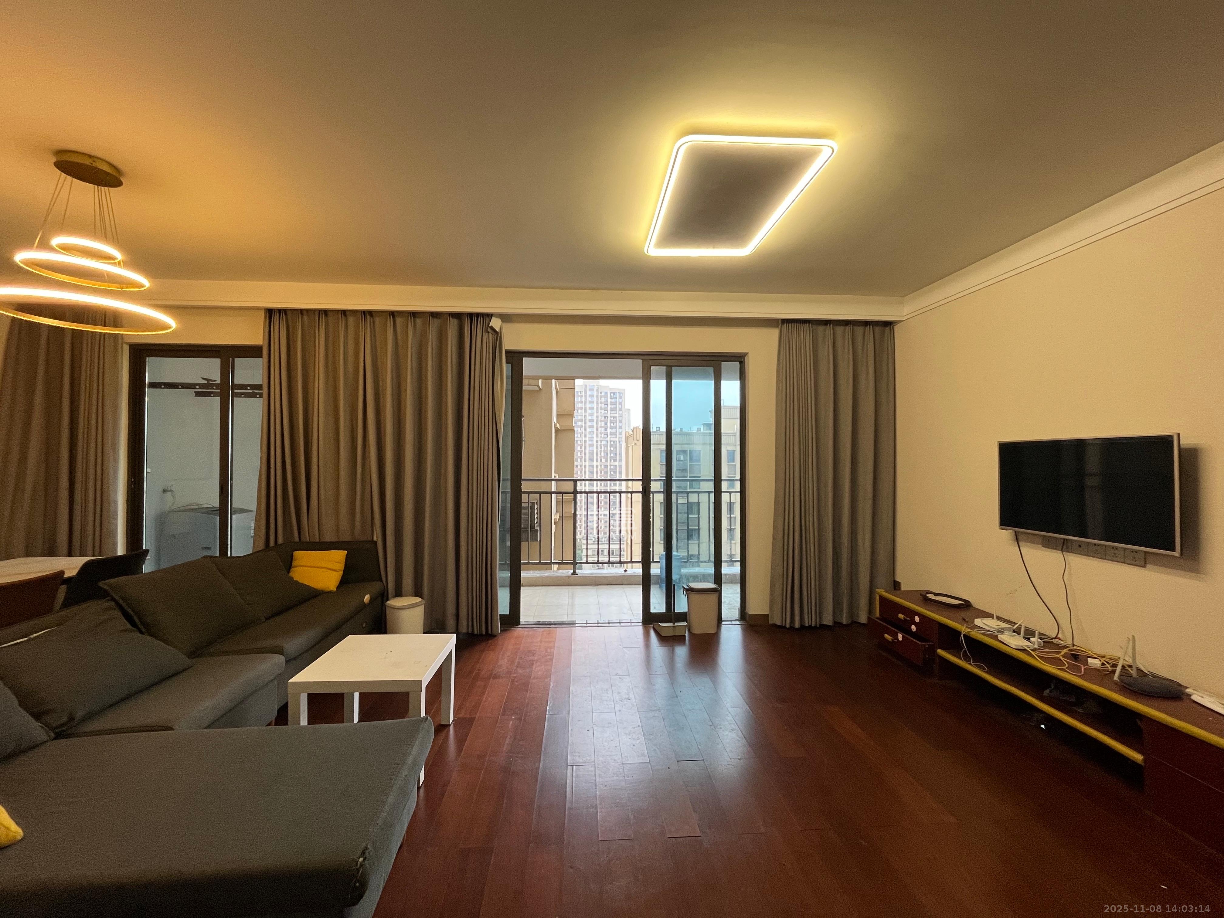 鑫苑芙蓉鑫家 3室2厅2卫 2600.0元/月 鑫苑芙蓉鑫家 3室2厅2卫 2600.0元/月室内图