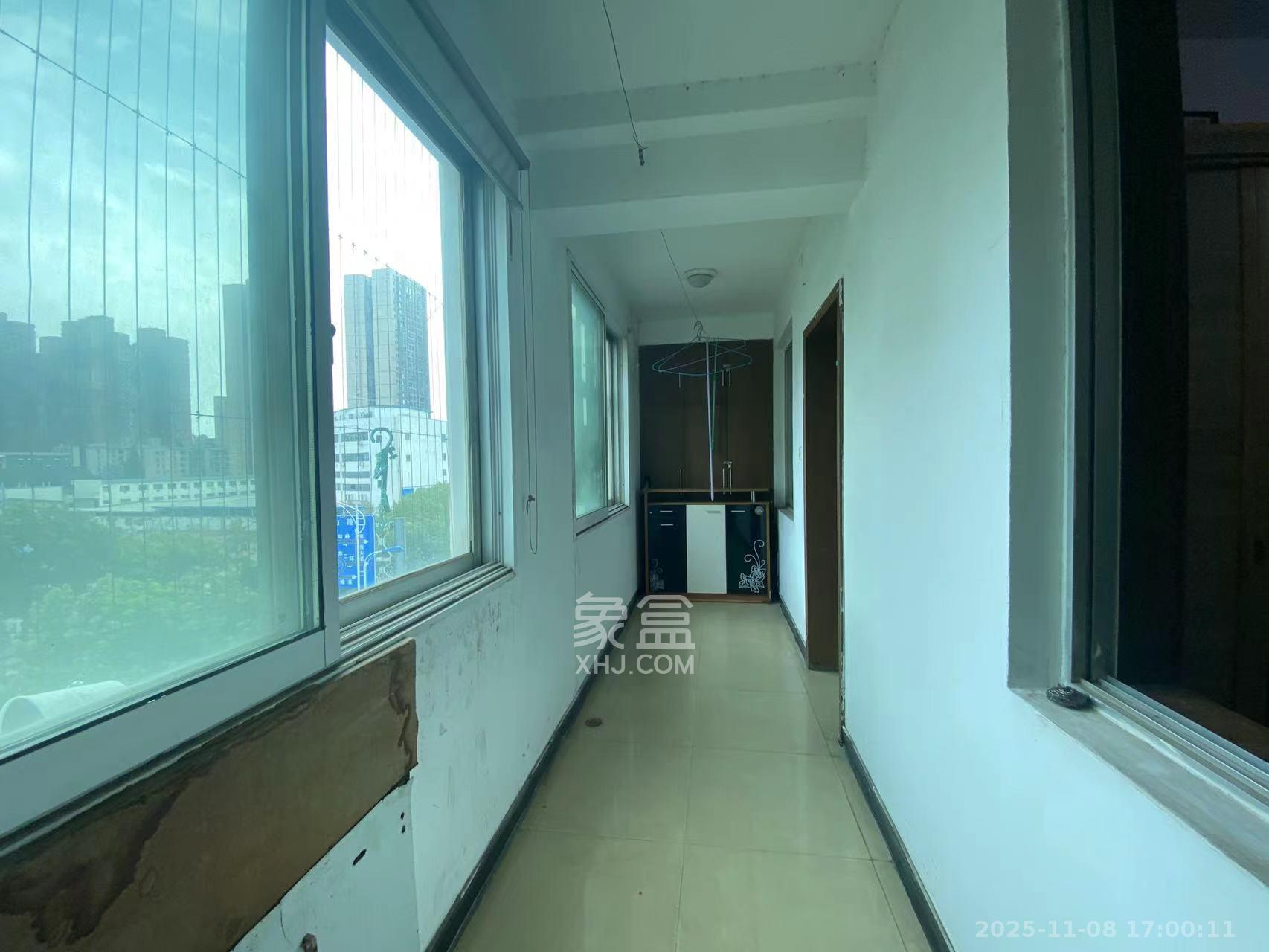 马王堆陶瓷建材新城  2室2厅2卫    1600.0元/月室内图