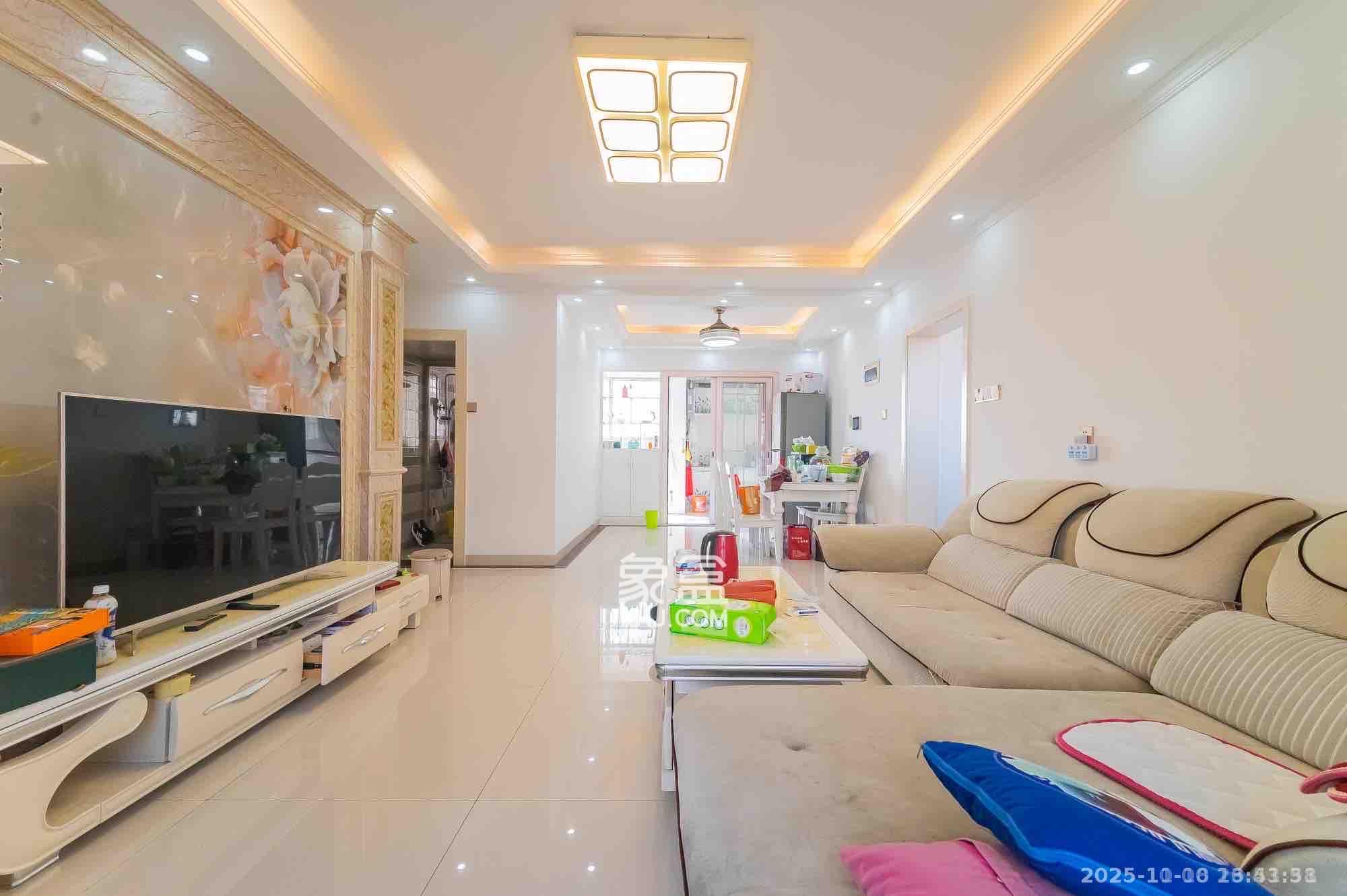 家和院  4室2厅1卫    2800.0元/月室内图