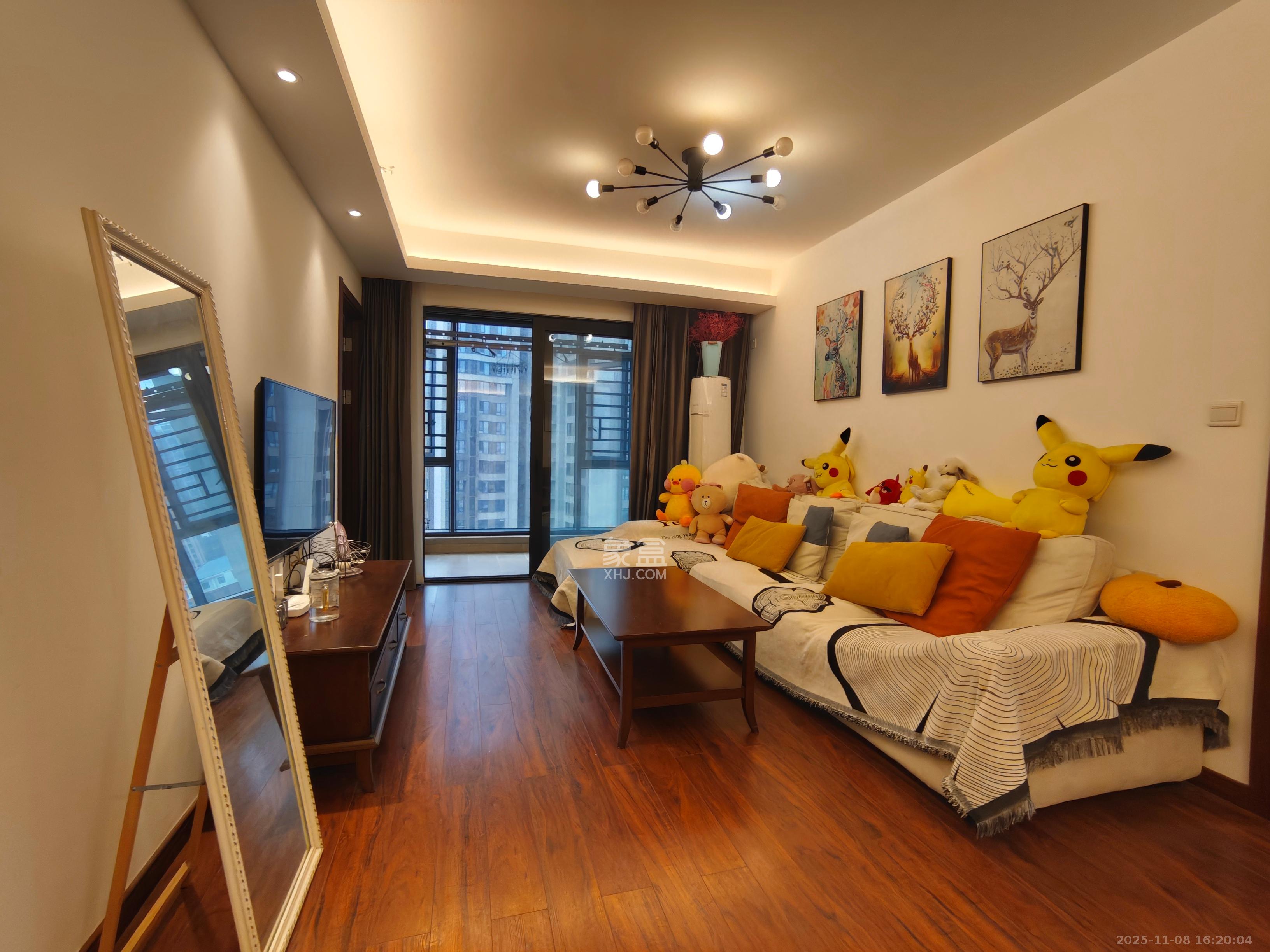 万科里金域国际  3室2厅2卫    4500.0元/月