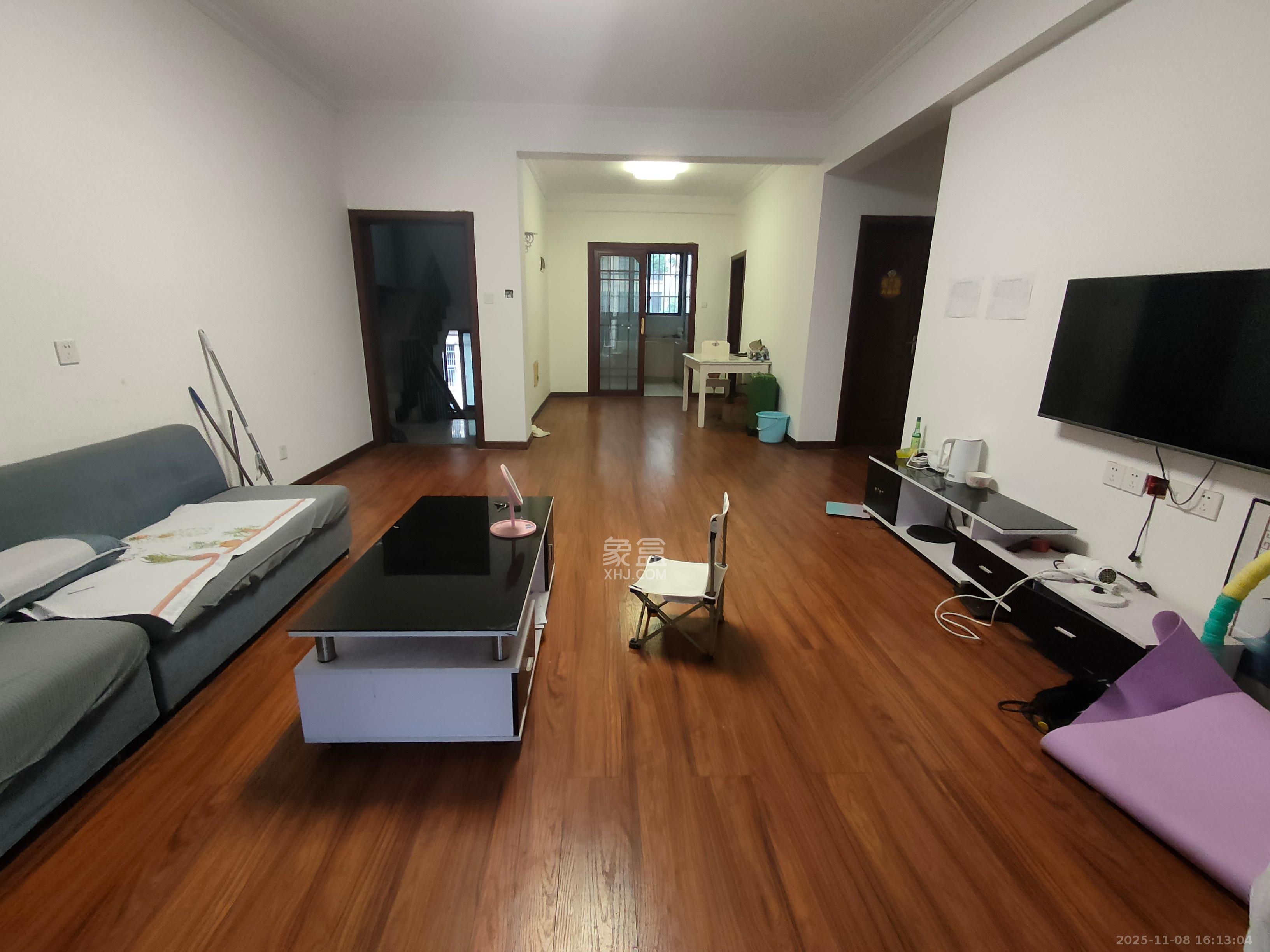 澳海澜庭  3室2厅1卫    1700.0元/月