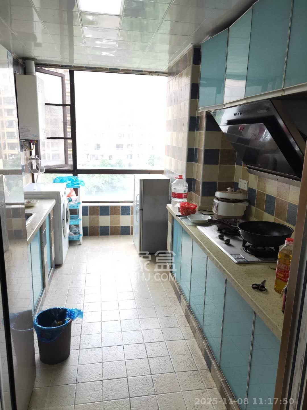 山语城二期  2室2厅1卫    1800.0元/月室内图