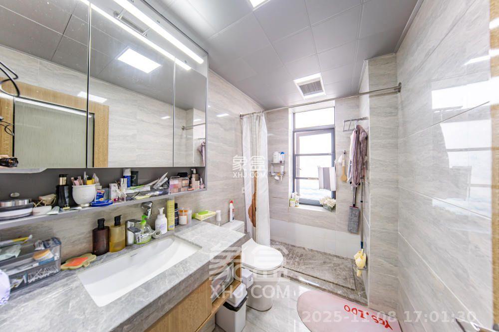 恒伟西雅韵  3室2厅2卫    4300.0元/月室内图