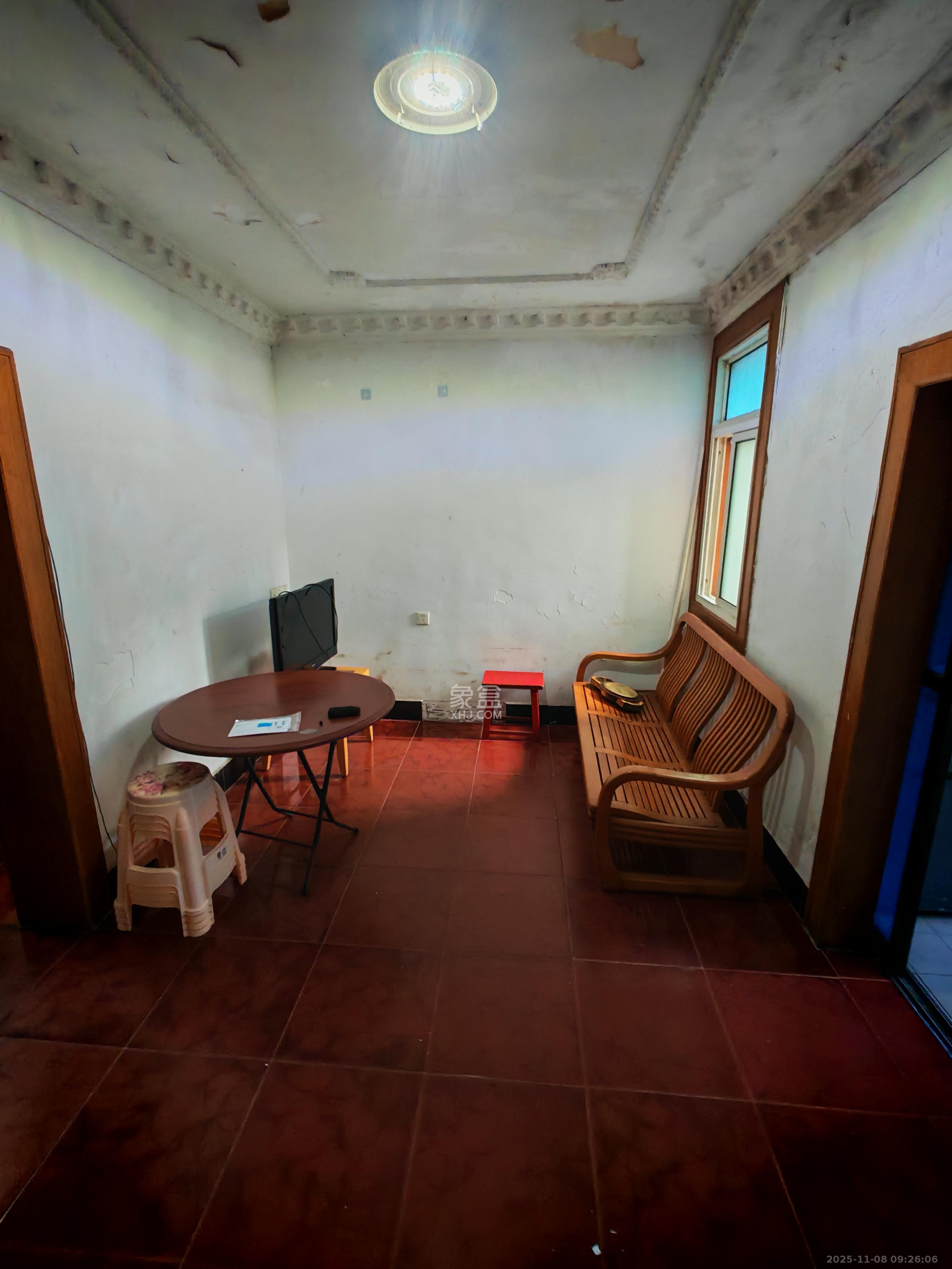 牛婆塘社区  2室1厅1卫    1200.0元/月