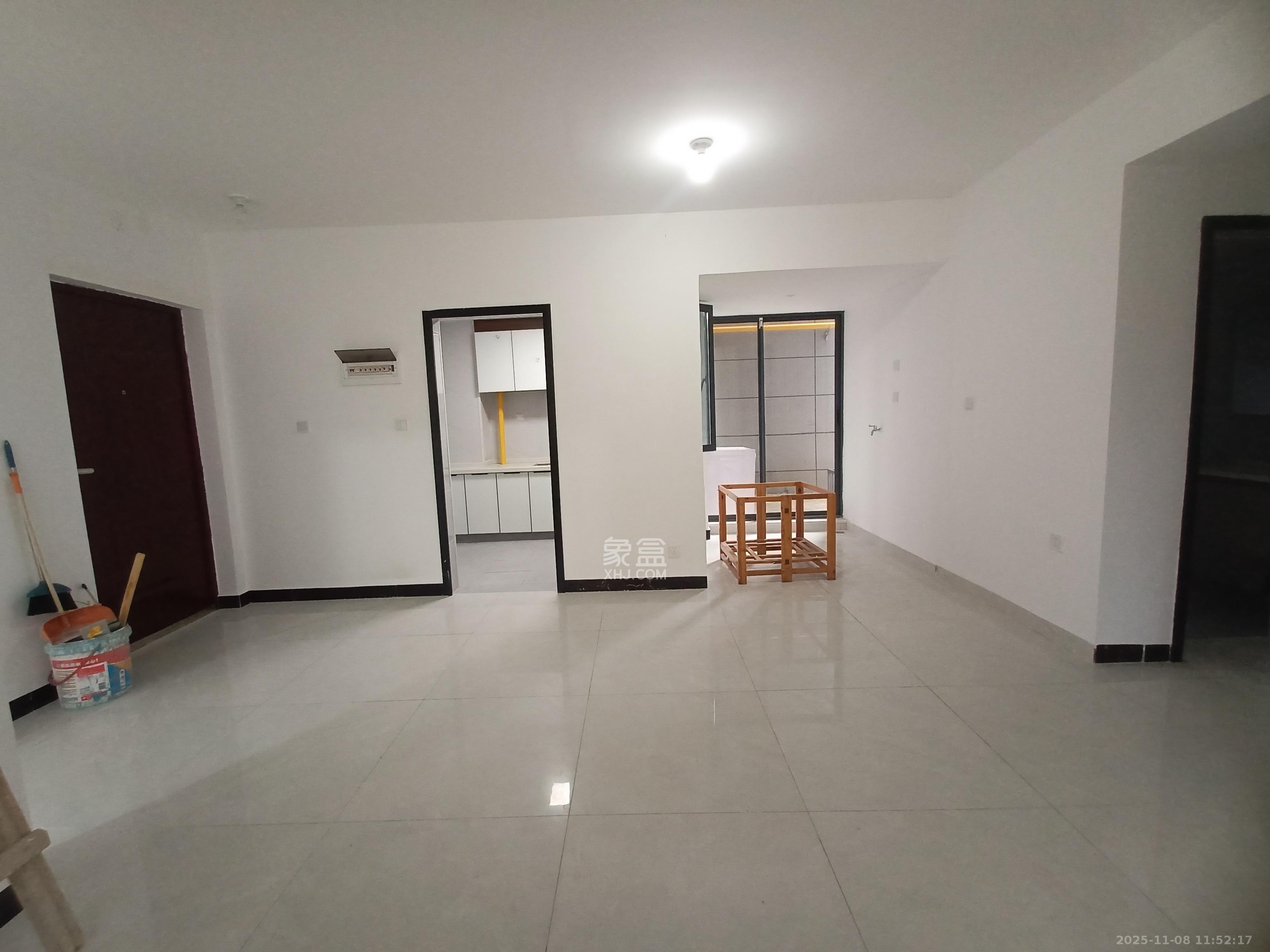 惟智园安置小区  4室2厅2卫    2400.0元/月室内图