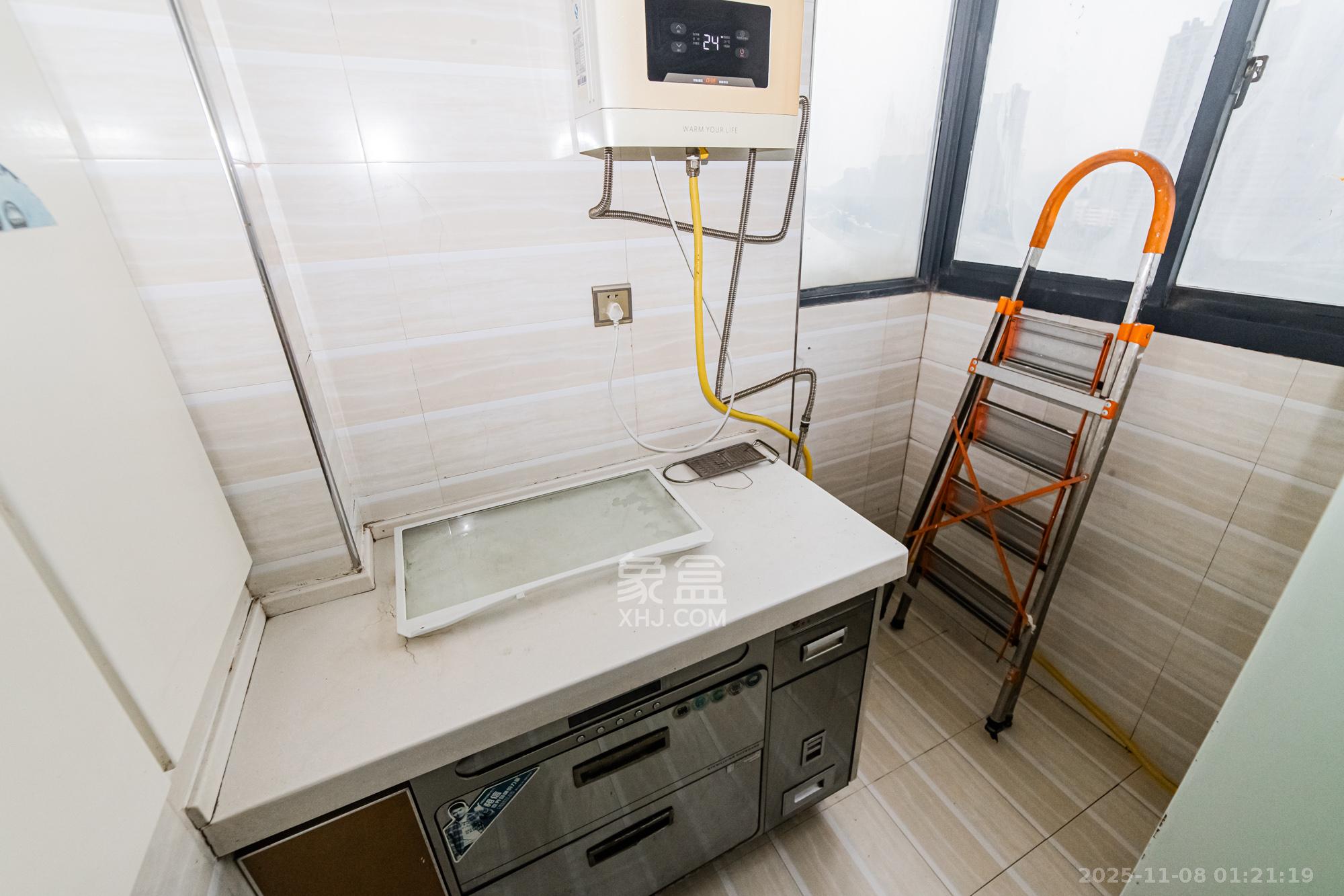 湘江世纪城瑞江苑 3室2厅2卫 78.0万 湘江世纪城瑞江苑 3室2厅2卫 78.0万阳台