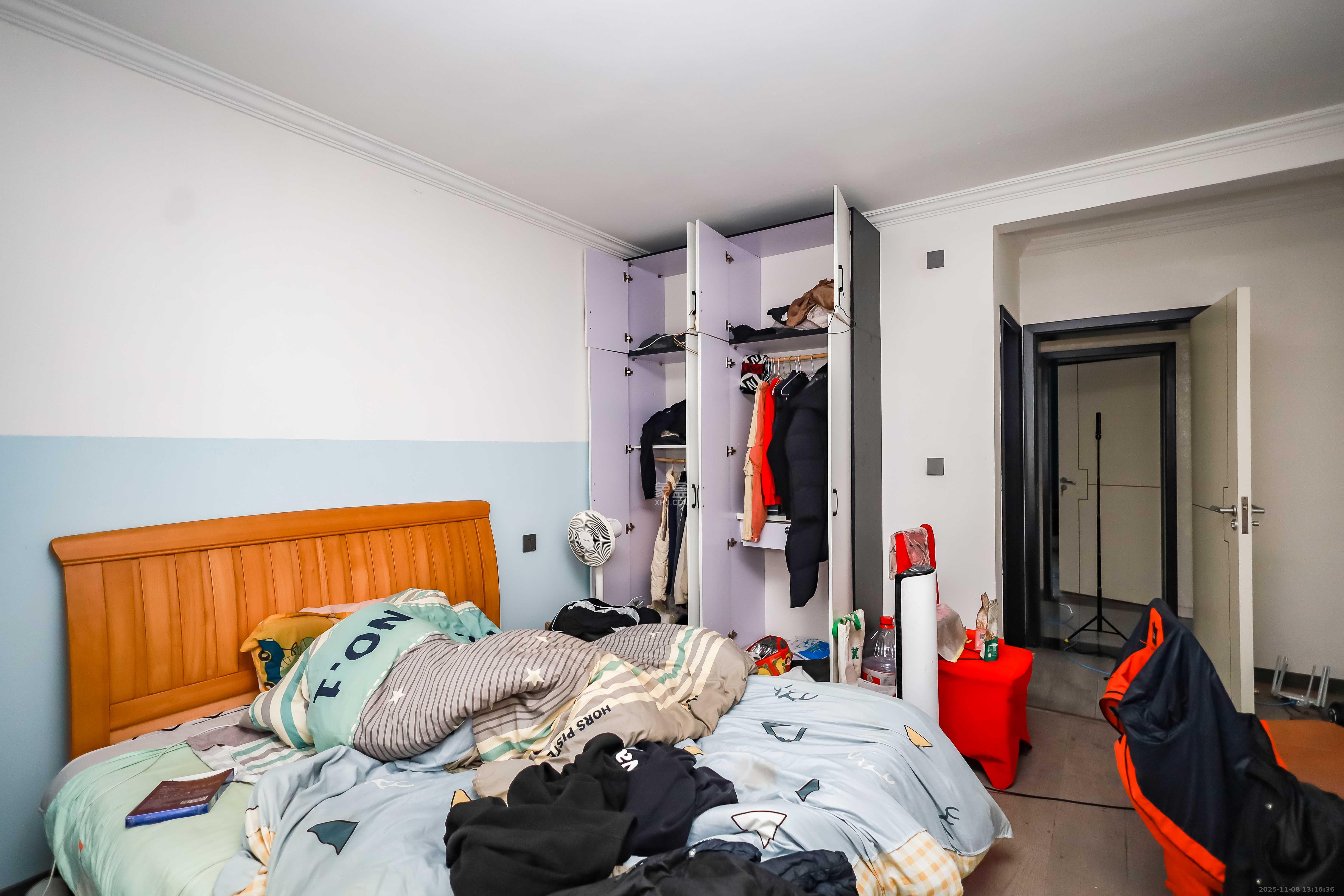 金峰小区北院（七里营社区）  4室2厅2卫    90.0万卧室