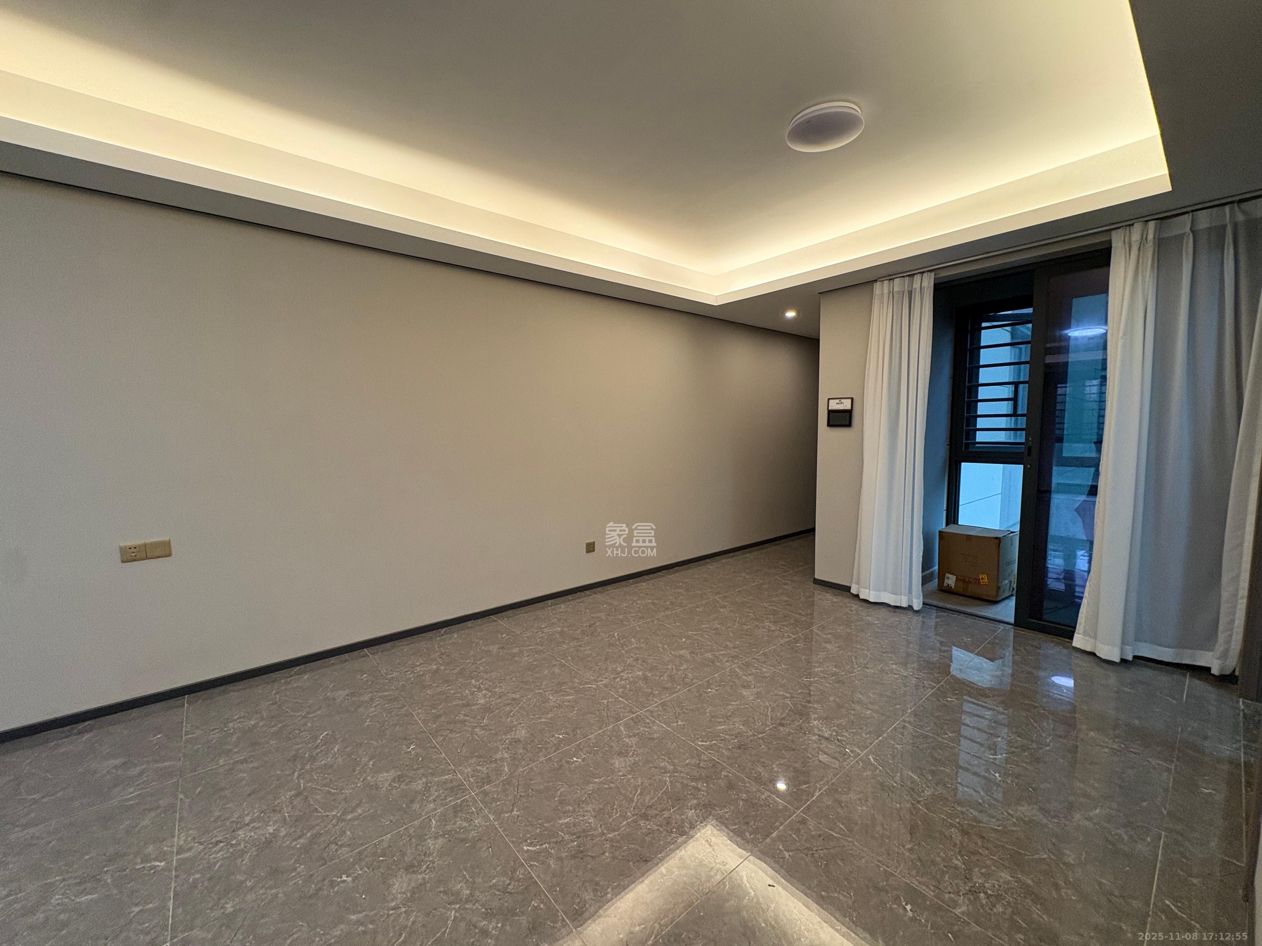 中海阅麓山一期 4室2厅2卫 3800.0元/月 中海阅麓山一期 4室2厅2卫 3800.0元/月室内图