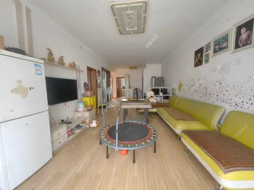 三元大市场  3室2厅2卫    35.8万