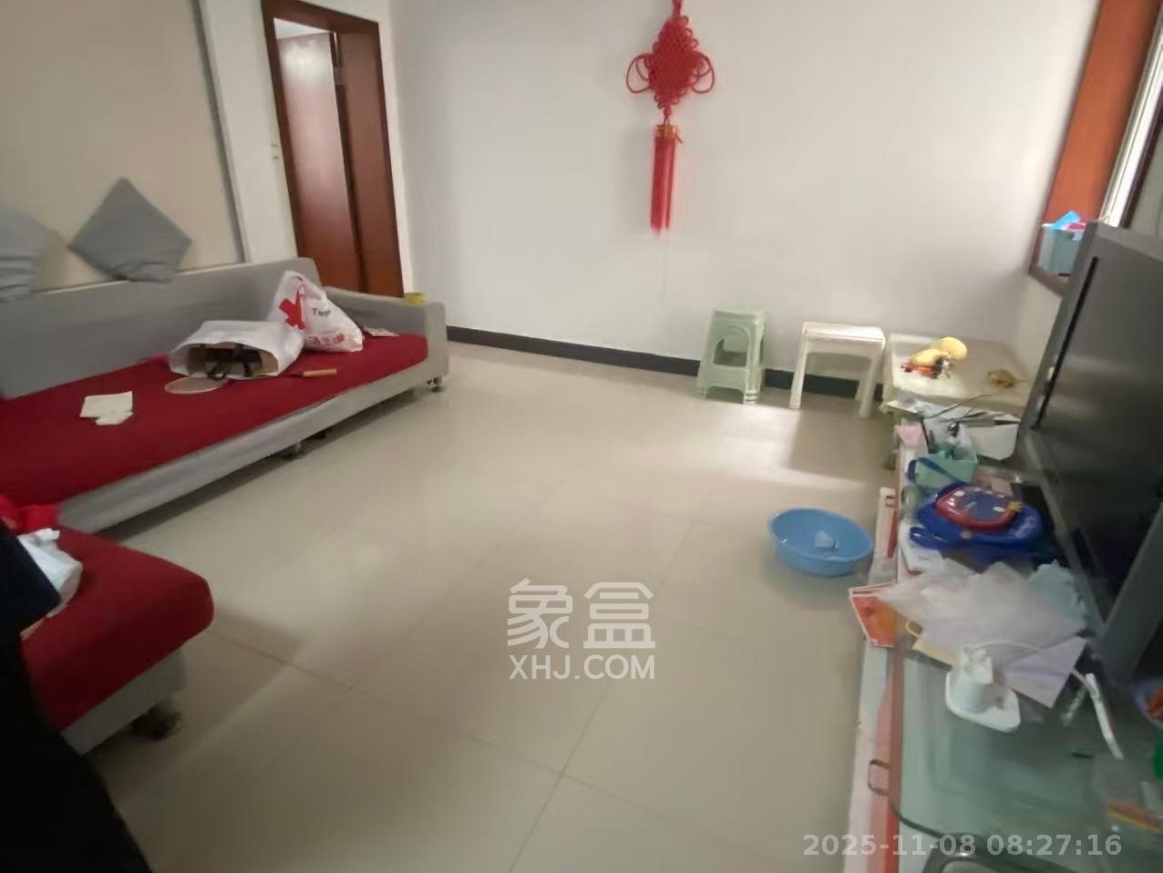 长坡社区  3室2厅1卫    2300.0元/月