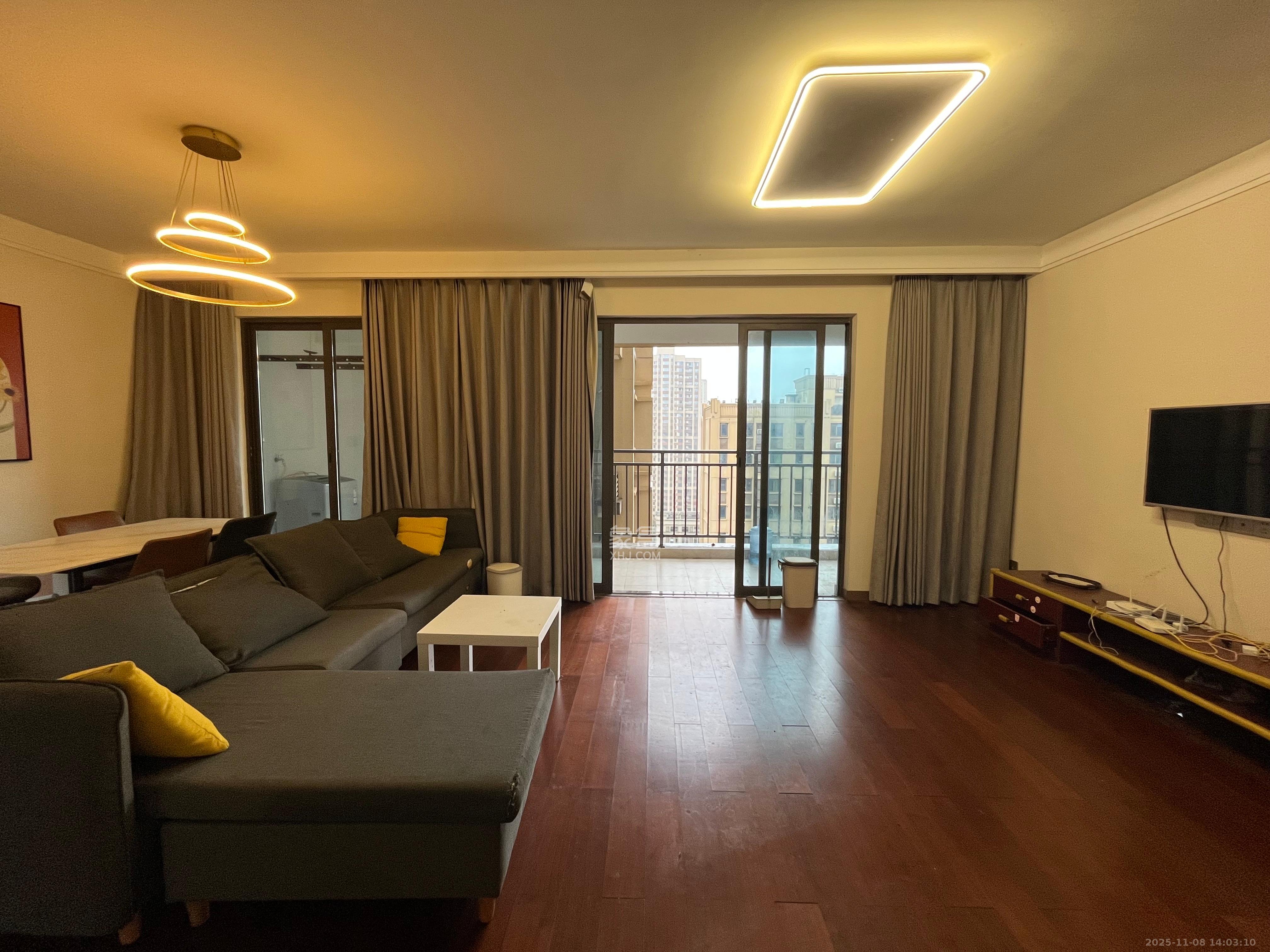 鑫苑芙蓉鑫家 3室2厅2卫 2600.0元/月 鑫苑芙蓉鑫家 3室2厅2卫 2600.0元/月室内图