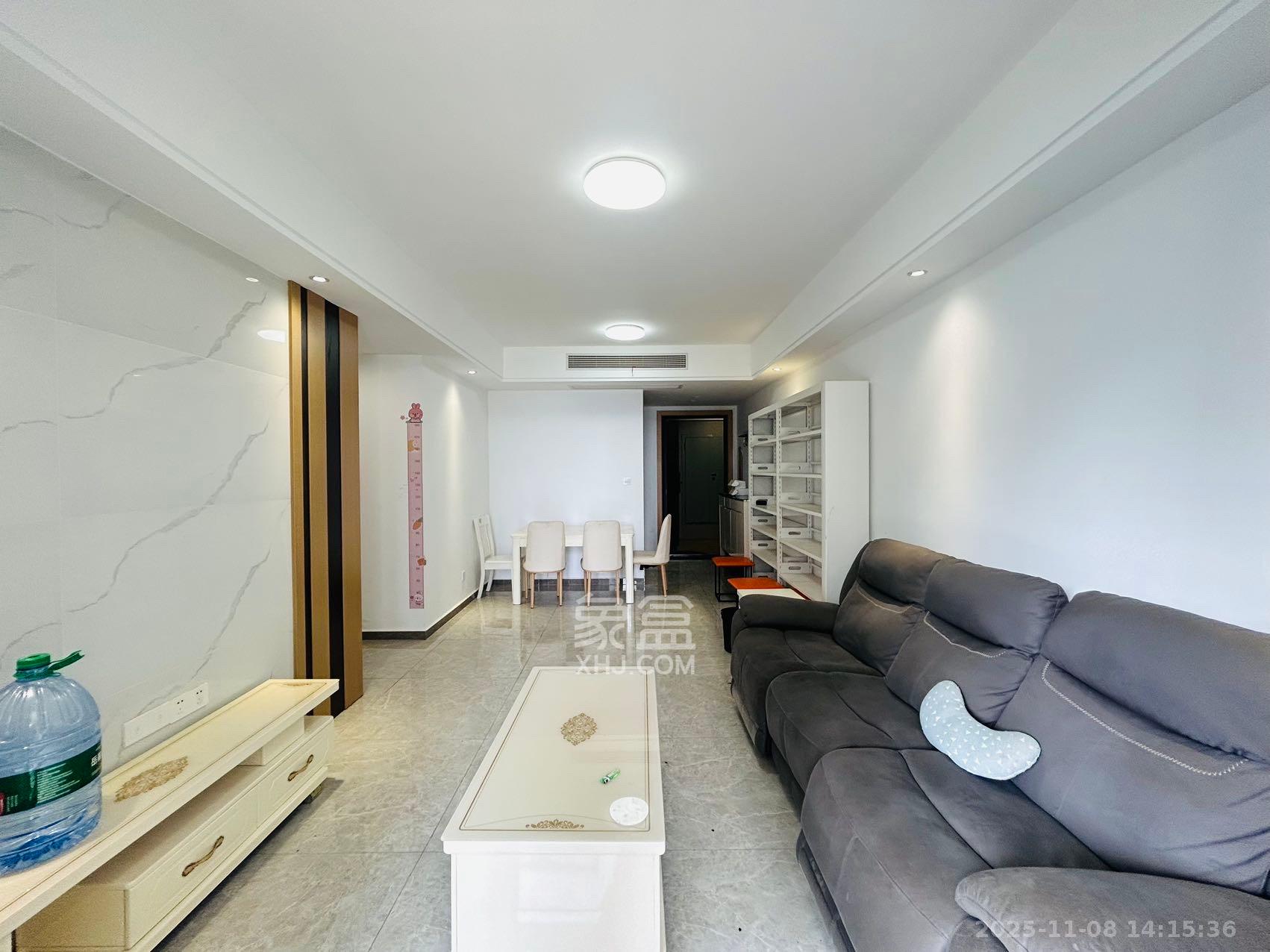 麓谷山湖郡  3室2厅2卫    2200.0元/月室内图