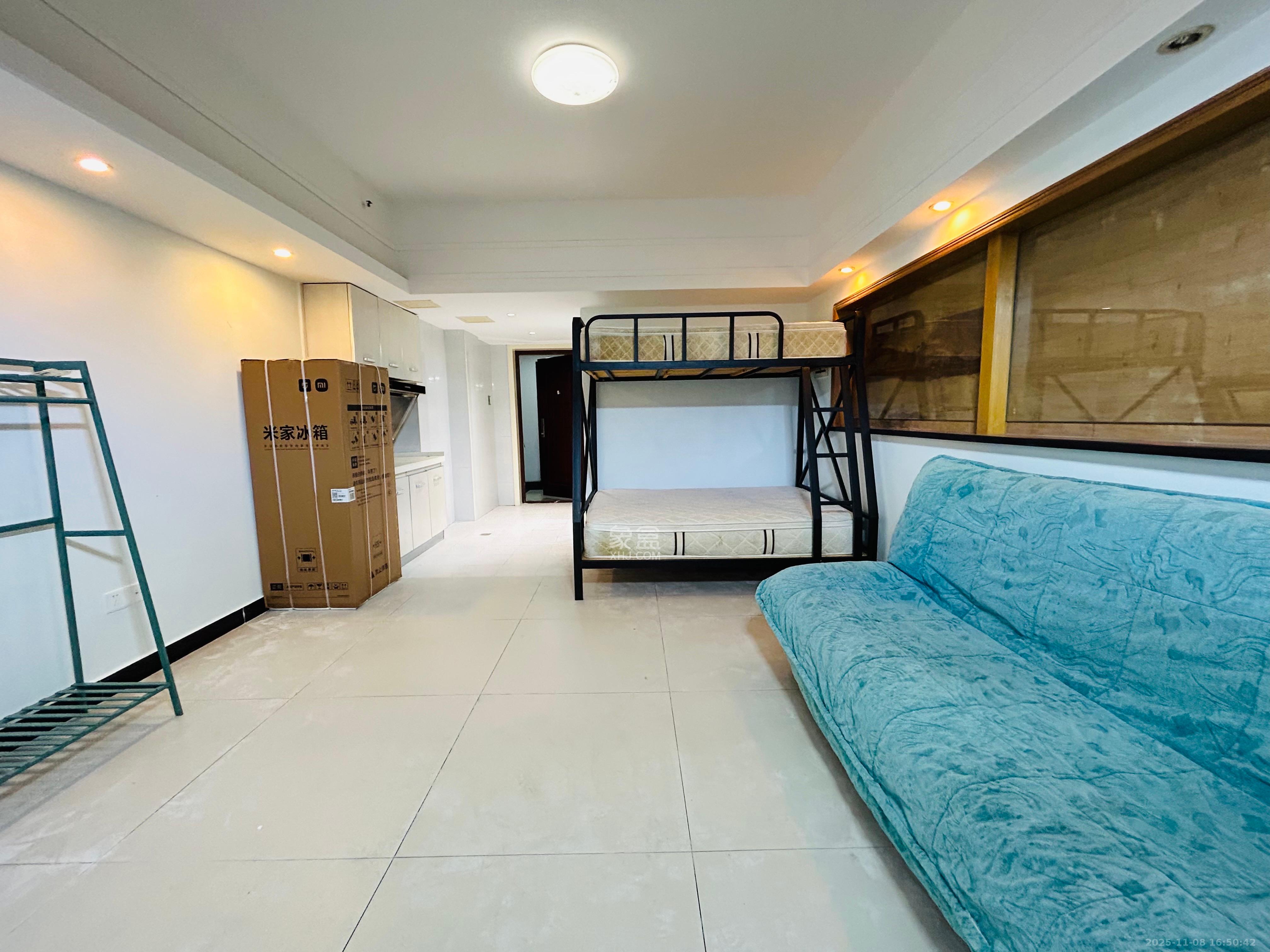 罗马国际公寓 1室2厅1卫 1100.0元/月 罗马国际公寓 1室2厅1卫 1100.0元/月室内图