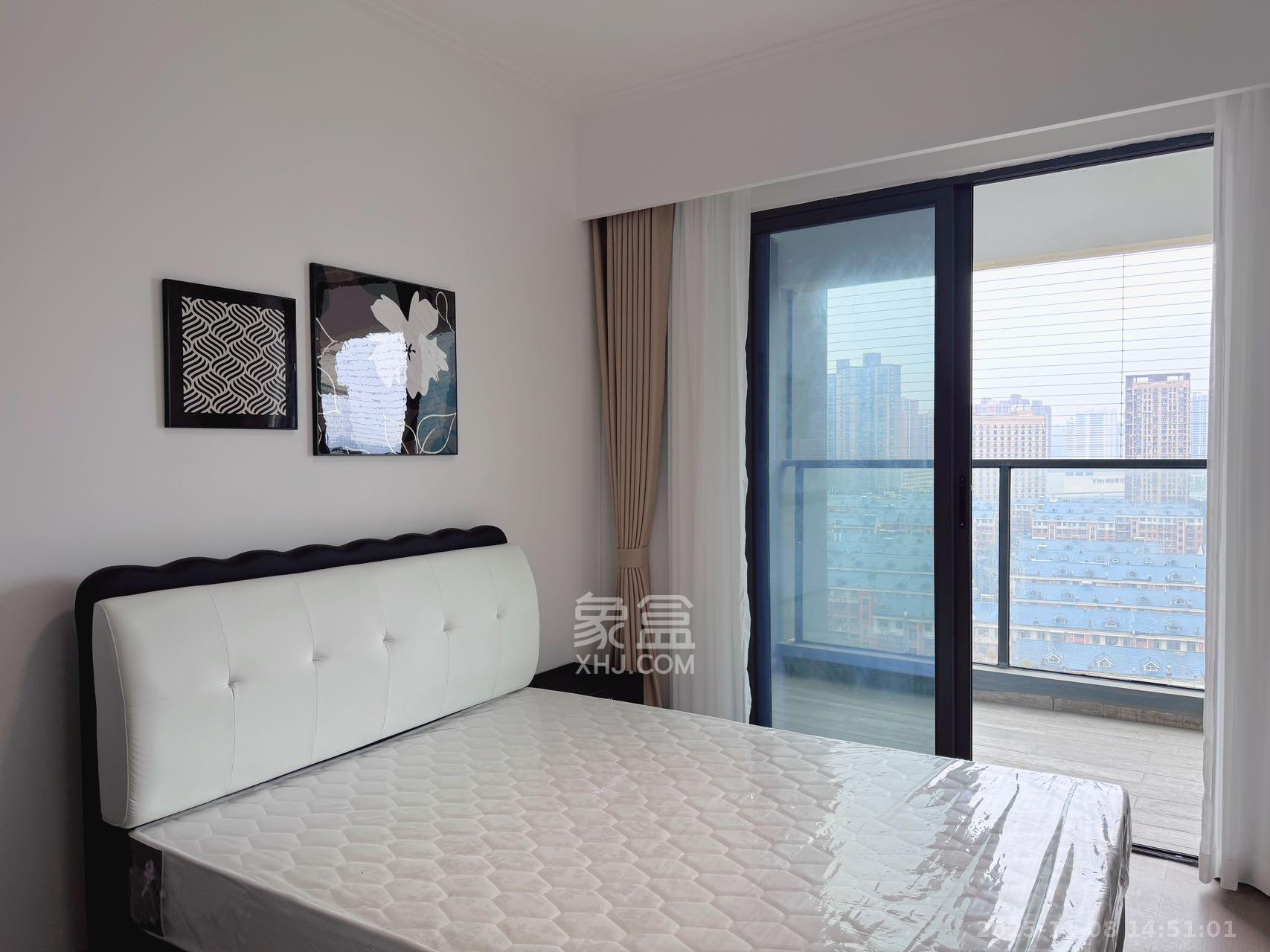 绿地V岛 4室2厅2卫 4700.0元/月 绿地V岛 4室2厅2卫 4700.0元/月室内图