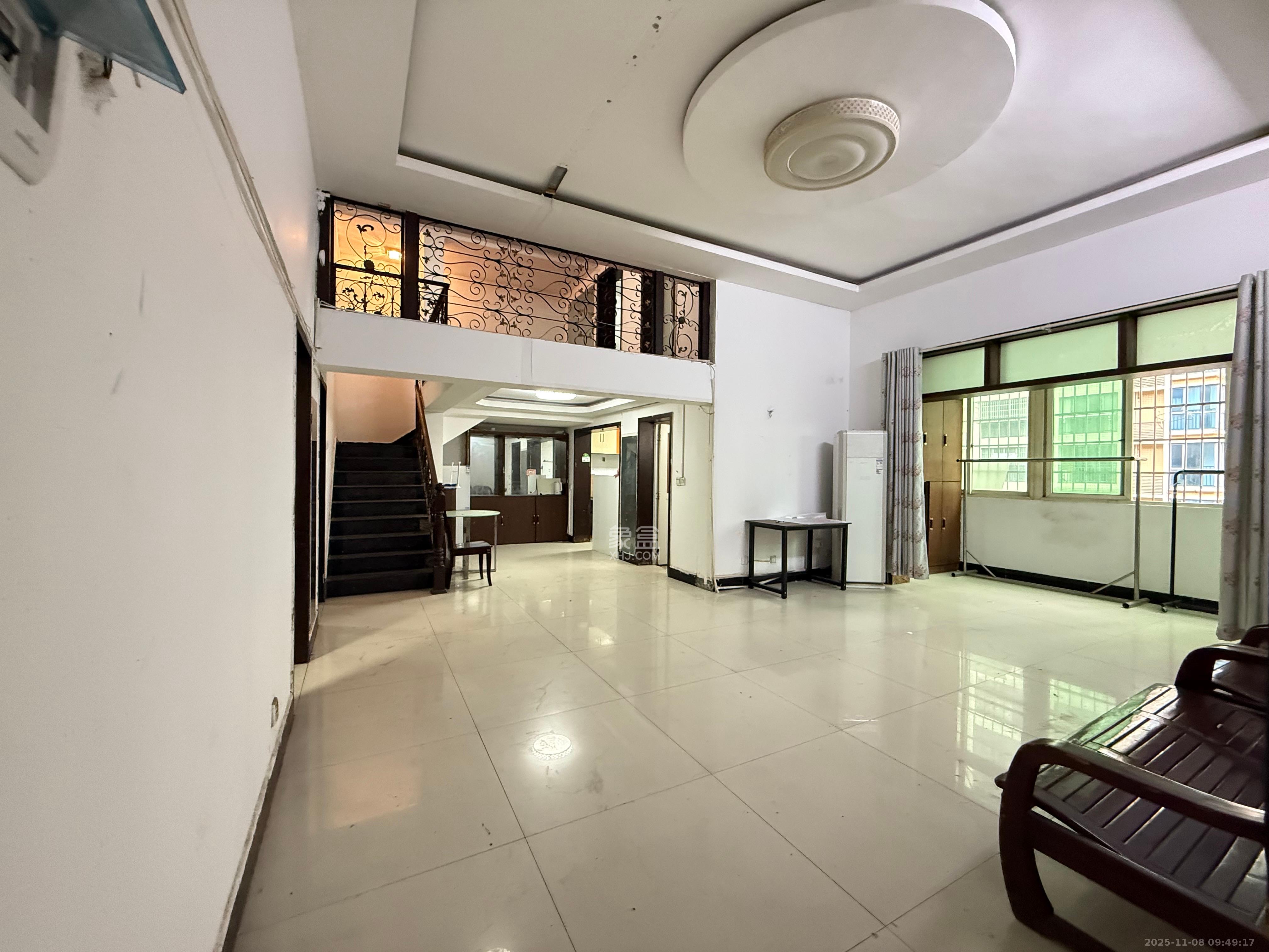 民基大厦  4室1厅1卫    3200.0元/月