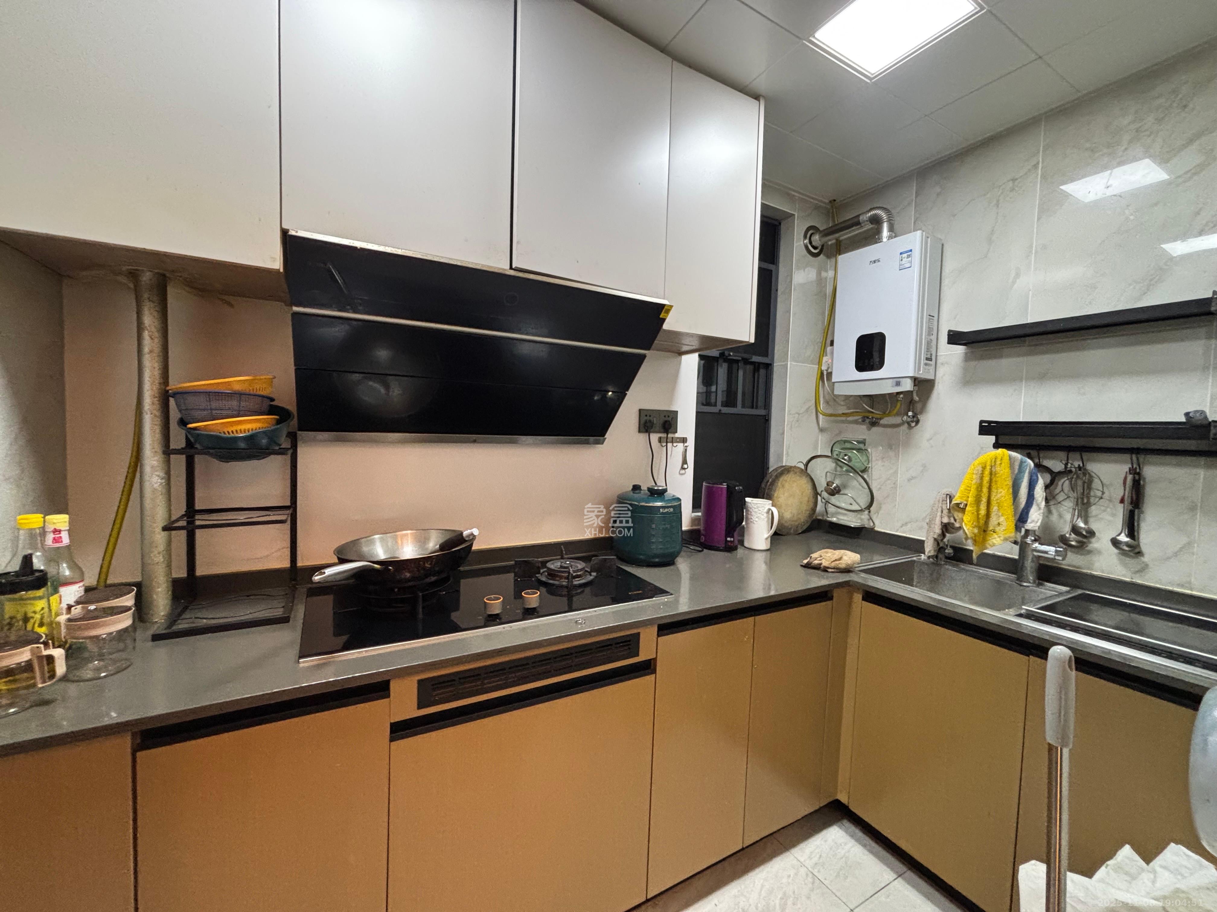 万科魅力之城天阔里  3室2厅2卫    2750.0元/月室内图