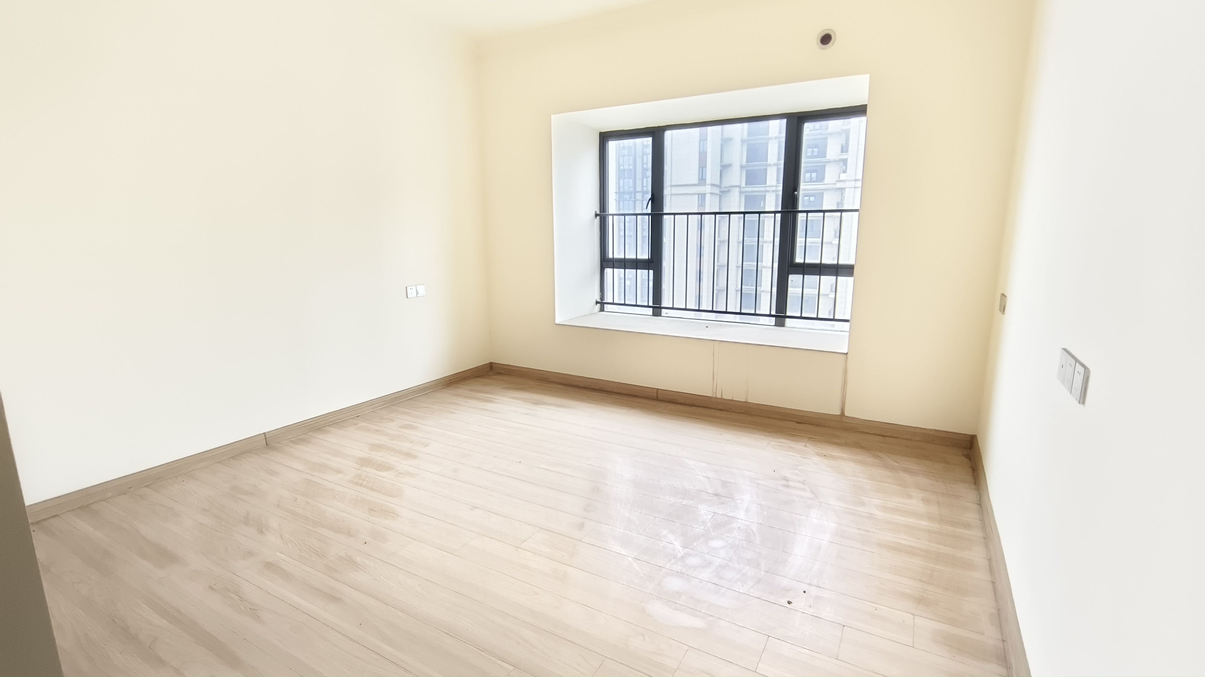 碧桂园梓山府  4室2厅1卫    82.0万