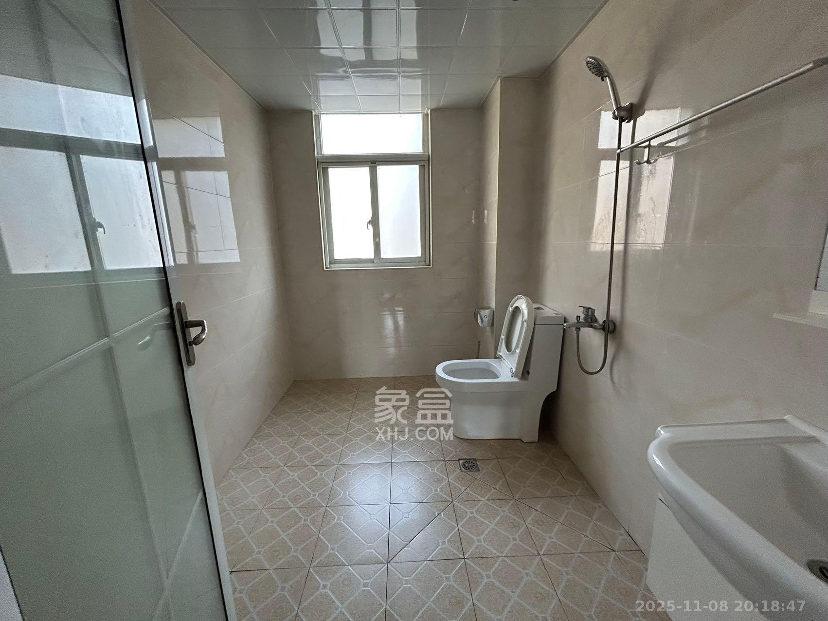 北辰三角洲C2区  4室2厅2卫    4000.0元/月室内图