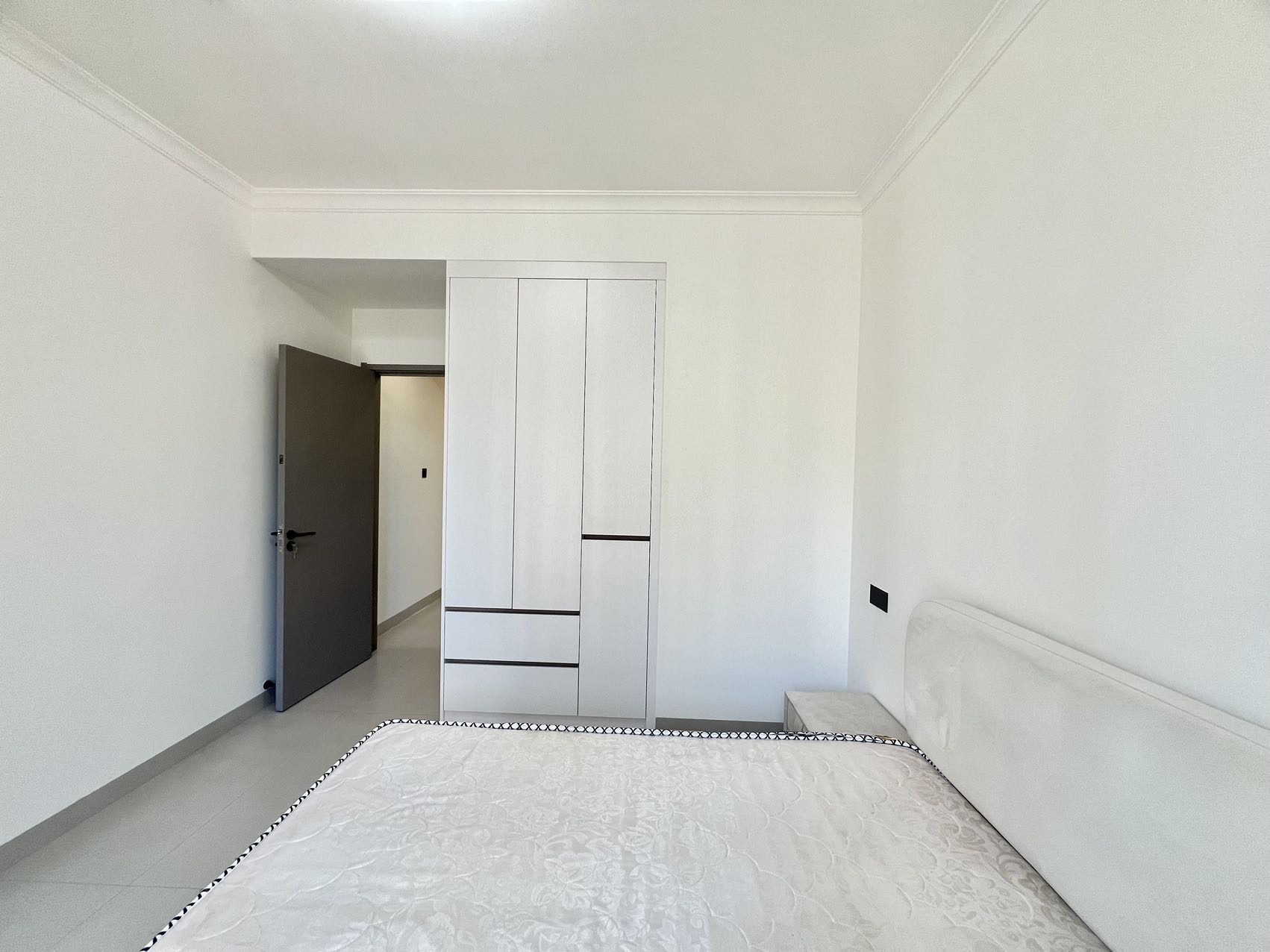 海航豪庭北苑  5室2厅2卫    8800.0元/月室内图