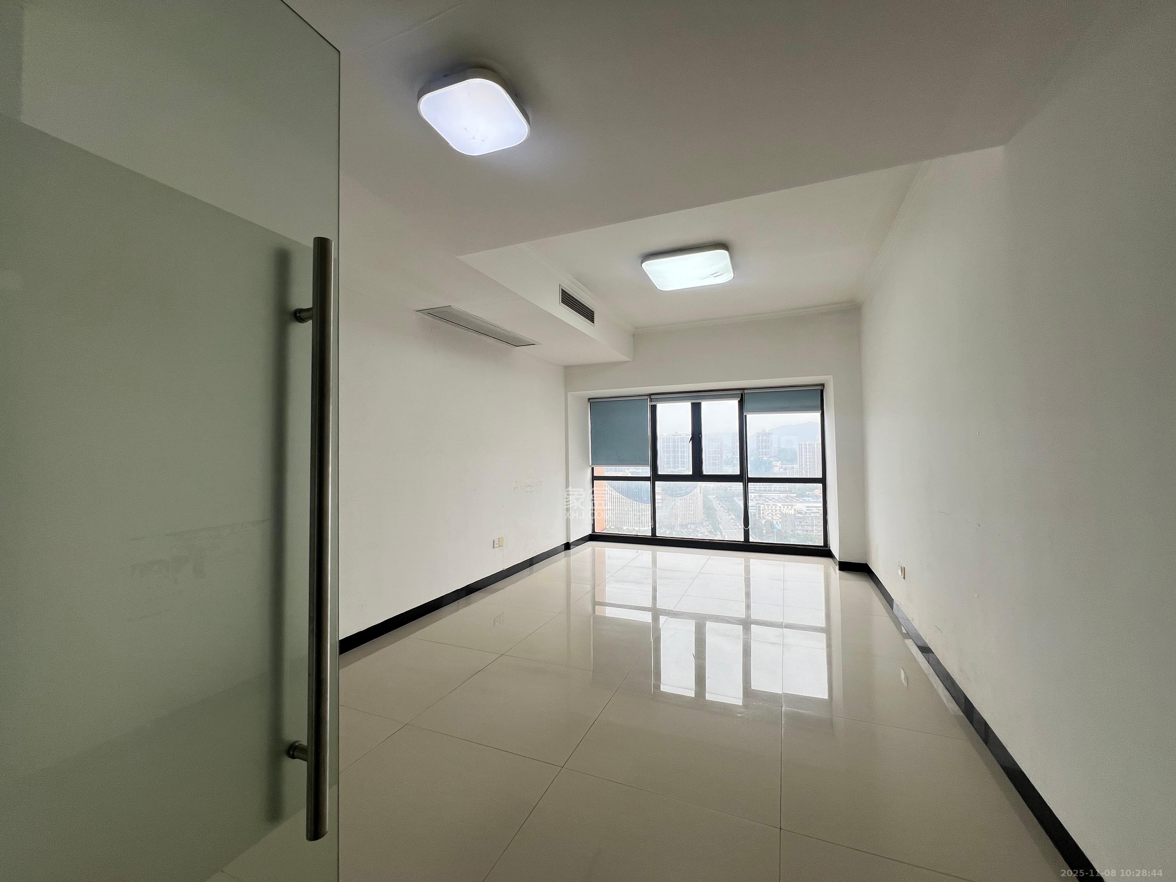 雅阁国际  1室0厅0卫    13500.0元/月室内图