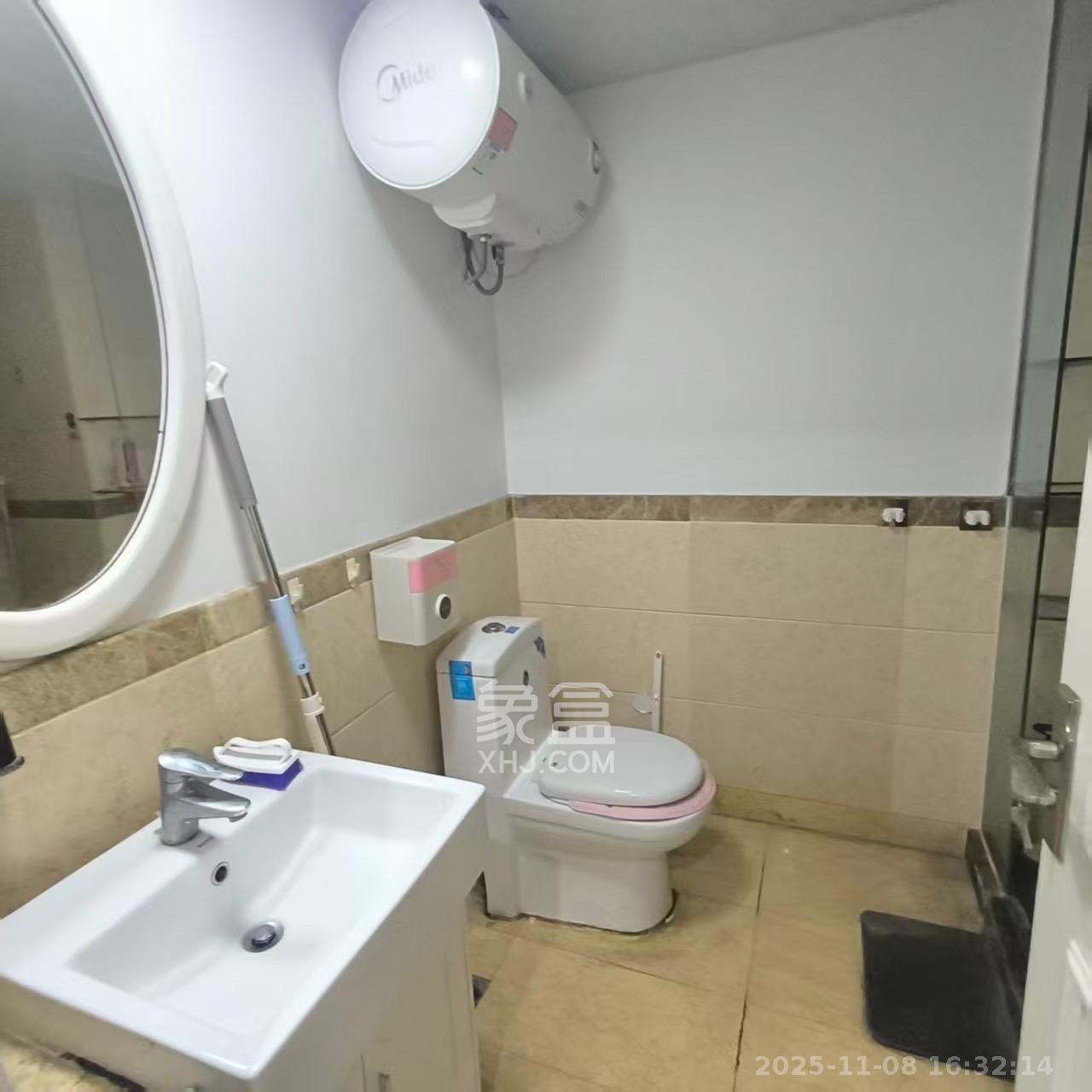 沁园春御院  1室1厅1卫    1700.0元/月室内图