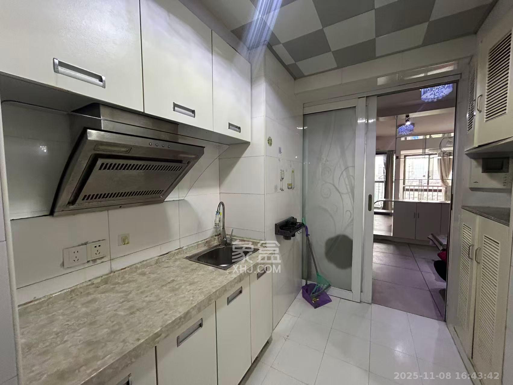 德庆水韵山城  1室1厅1卫    1100.0元/月室内图