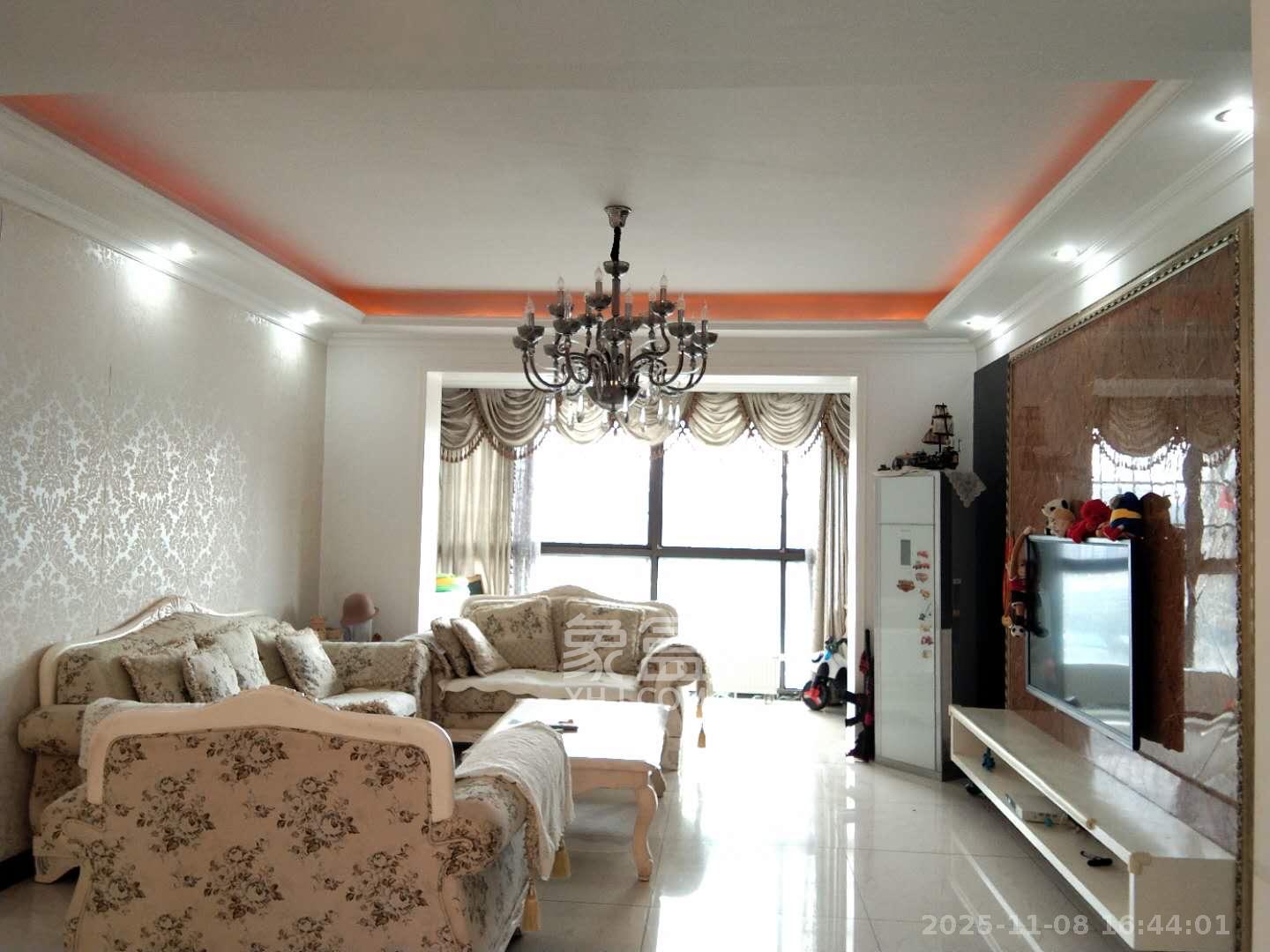 万树丹堤 4室2厅2卫 4000.0元/月 万树丹堤 4室2厅2卫 4000.0元/月室内图