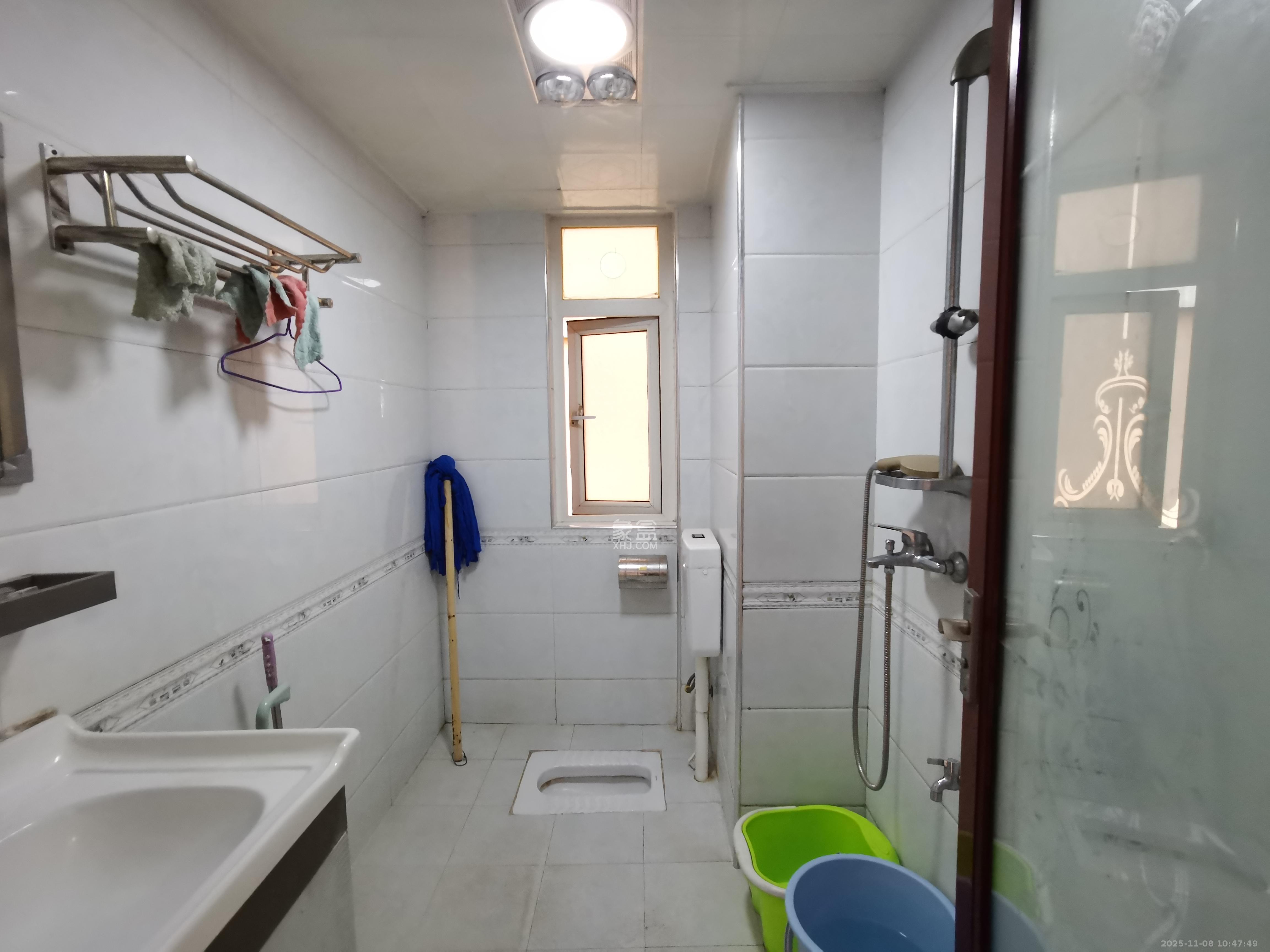 米兰春天  3室2厅1卫    1680.0元/月室内图