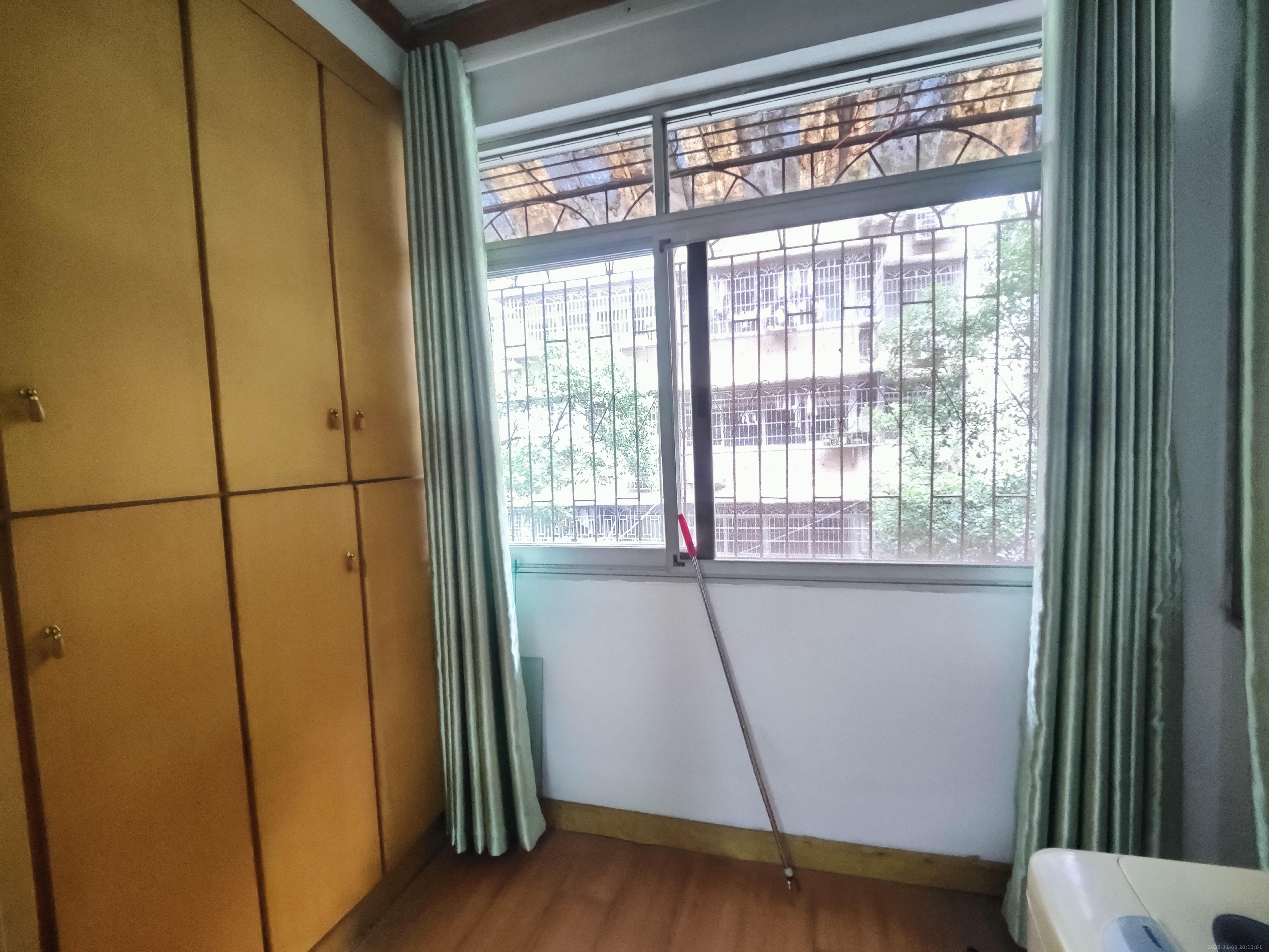 杏林小区  3室2厅2卫    2100.0元/月室内图